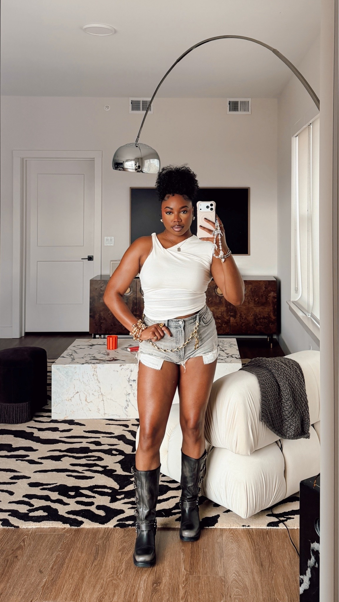 chill, summer OOTD 🤍🤍🤍

boots are steve madden. shorts and top are from zara

#LTKgrwm #LTKootd