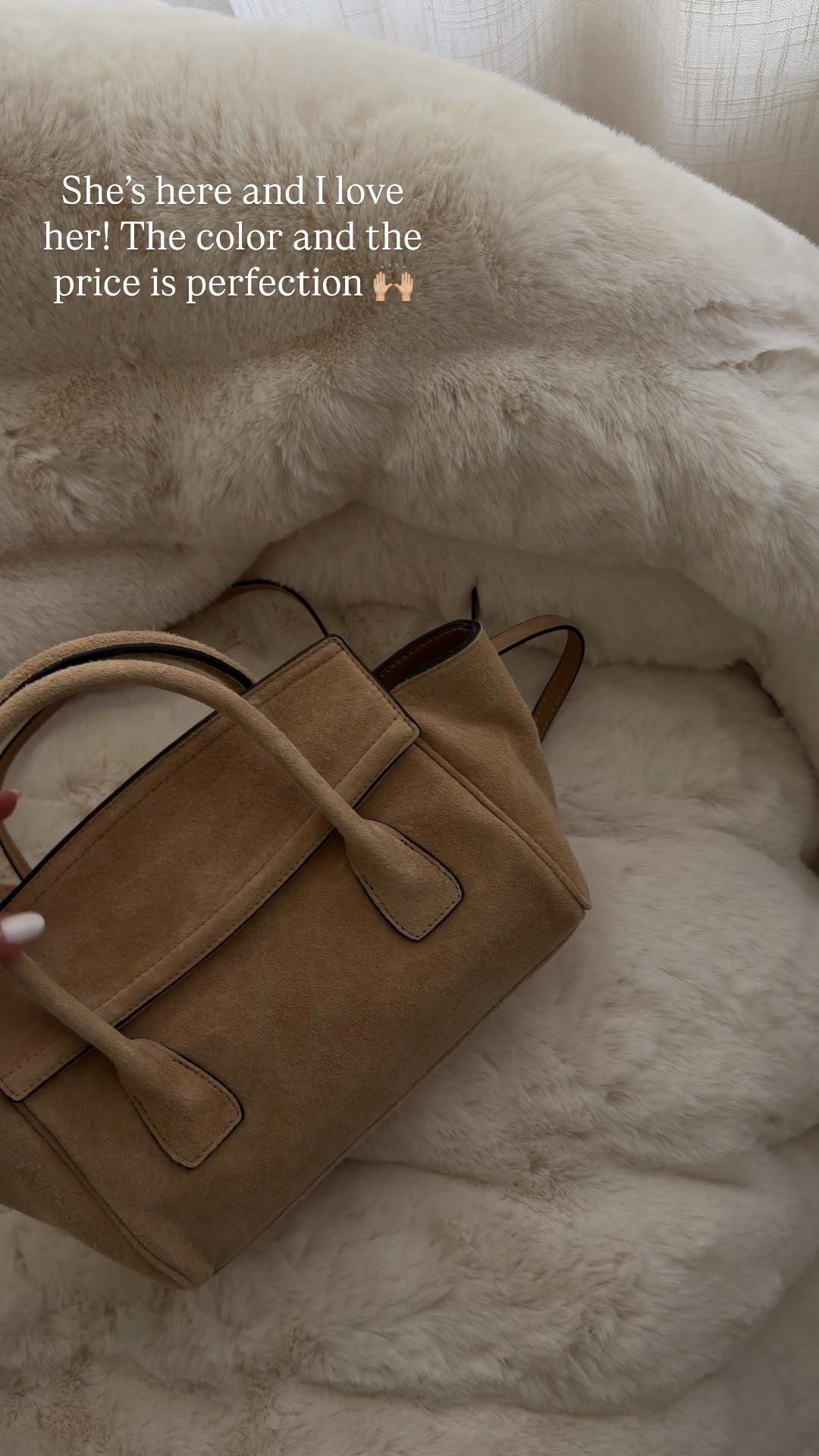 She’s here and she’s perfection! Linking below other bags I’m loving #stylinbyaylin

#LTKSeasonal #LTKootd