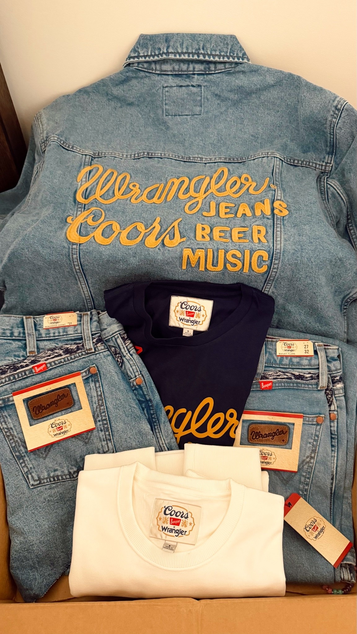 The @Wrangler x Coors collab is here!

#LTKootd #LTKPetite #LTKSaleAlert