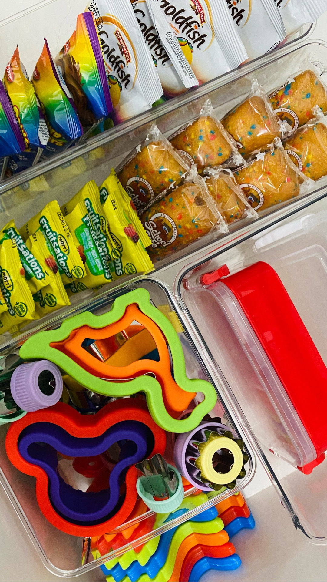 🥪 School Lunch & Snack Station | sandwich cutters | organization | bento 
🇨🇦+🇺🇸 links

#LTKFamily #LTKKids #LTKHome