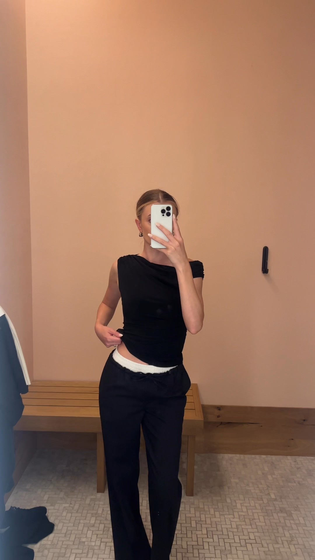 Aritzia try on 
Navy pants
Navy striped pants
Black top 
Chic style 
Clean style 
Work pants 
Work style 


#LTKPetite #LTKWorkwear #LTKStyleTip