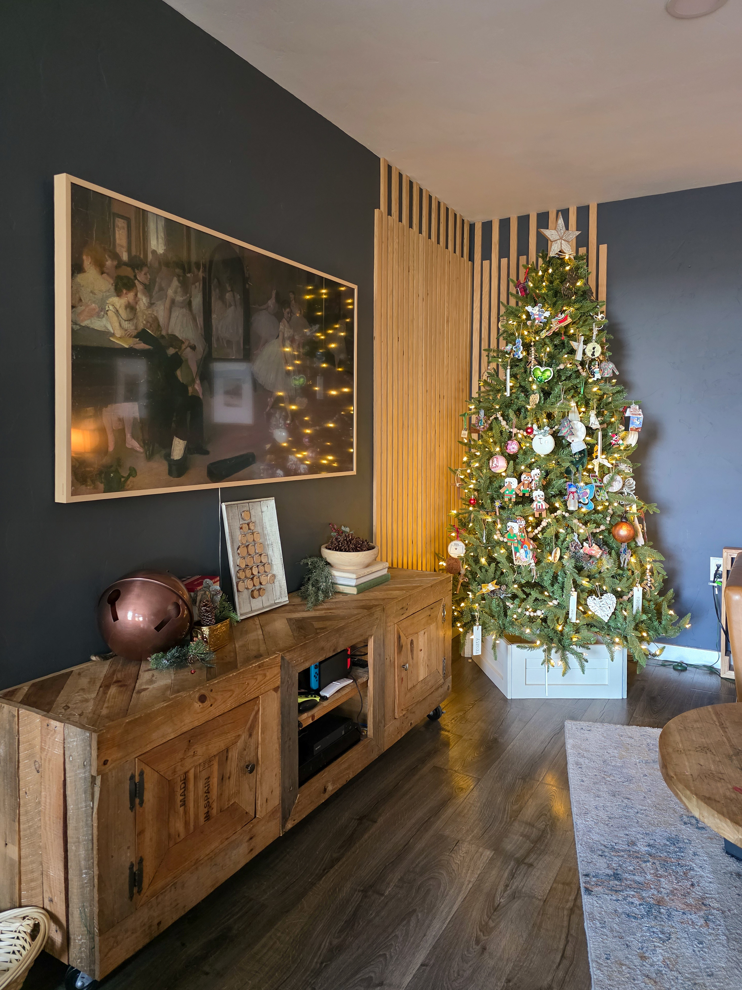 I'll never get over how much I love the lights of a Christmas tree! #livingroom  

 #LTKHoliday #LTKHome #LTKFindsUnder100