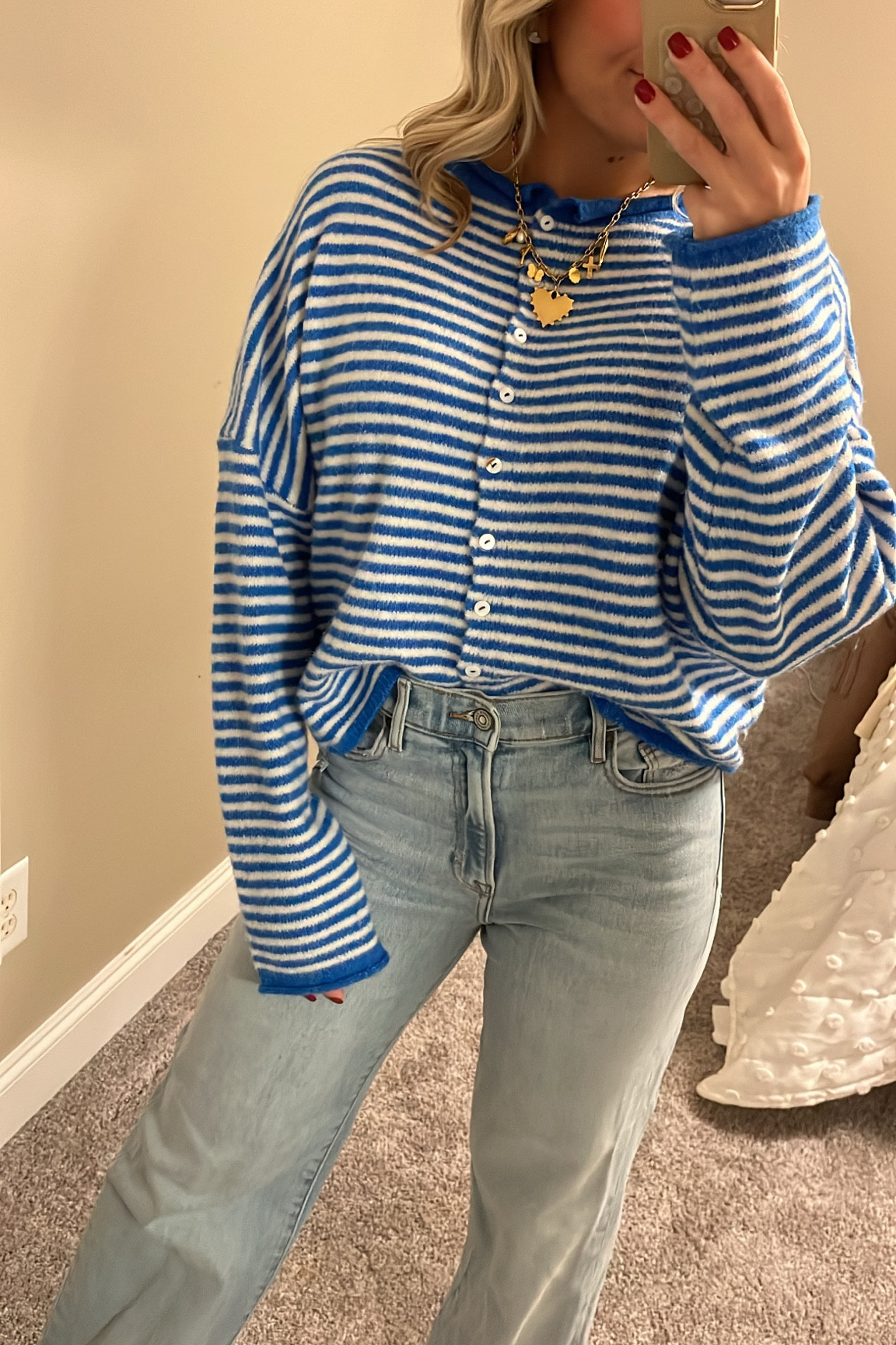 The coziest softest sweater I own! So easy to throw on and elevate any outfit. Obsessed. Code Bethany20 gets you a discount!👏



#LTKSeasonal #LTKStyleTip #LTKGiftGuide