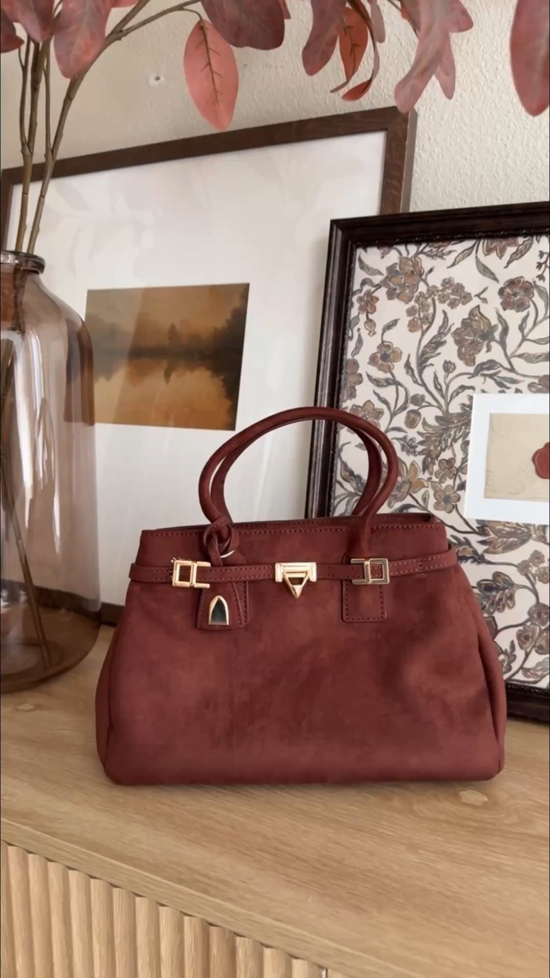 this is such a high quality bag with excellent reviews.  if you are looking for an elevated bag to. add to your collection and that you will use for many years to come - this is it #fallbag #suedebag #brownbag