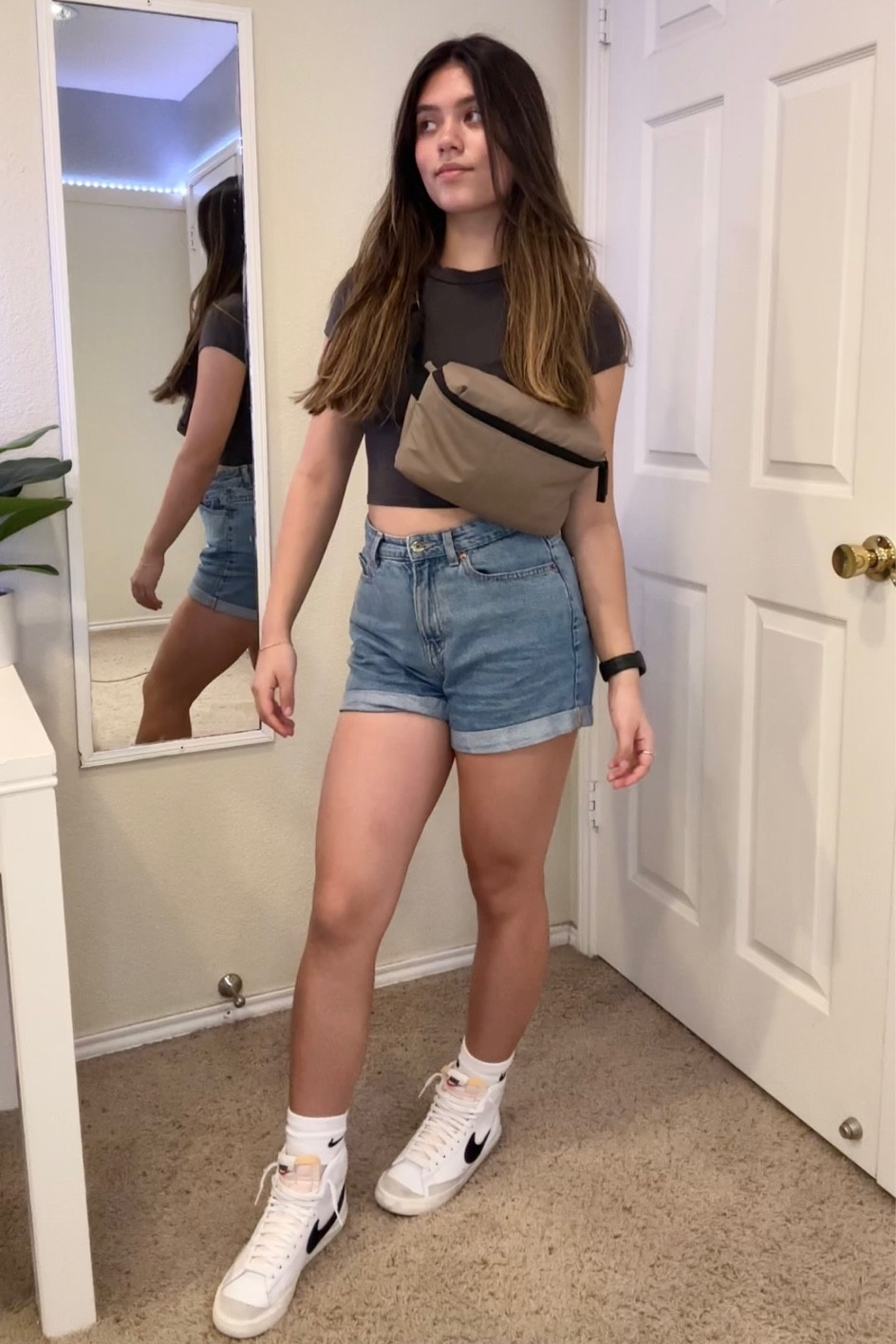 Basic outfit with basic items 

#LTKstyletip #LTKSeasonal #LTKshoecrush