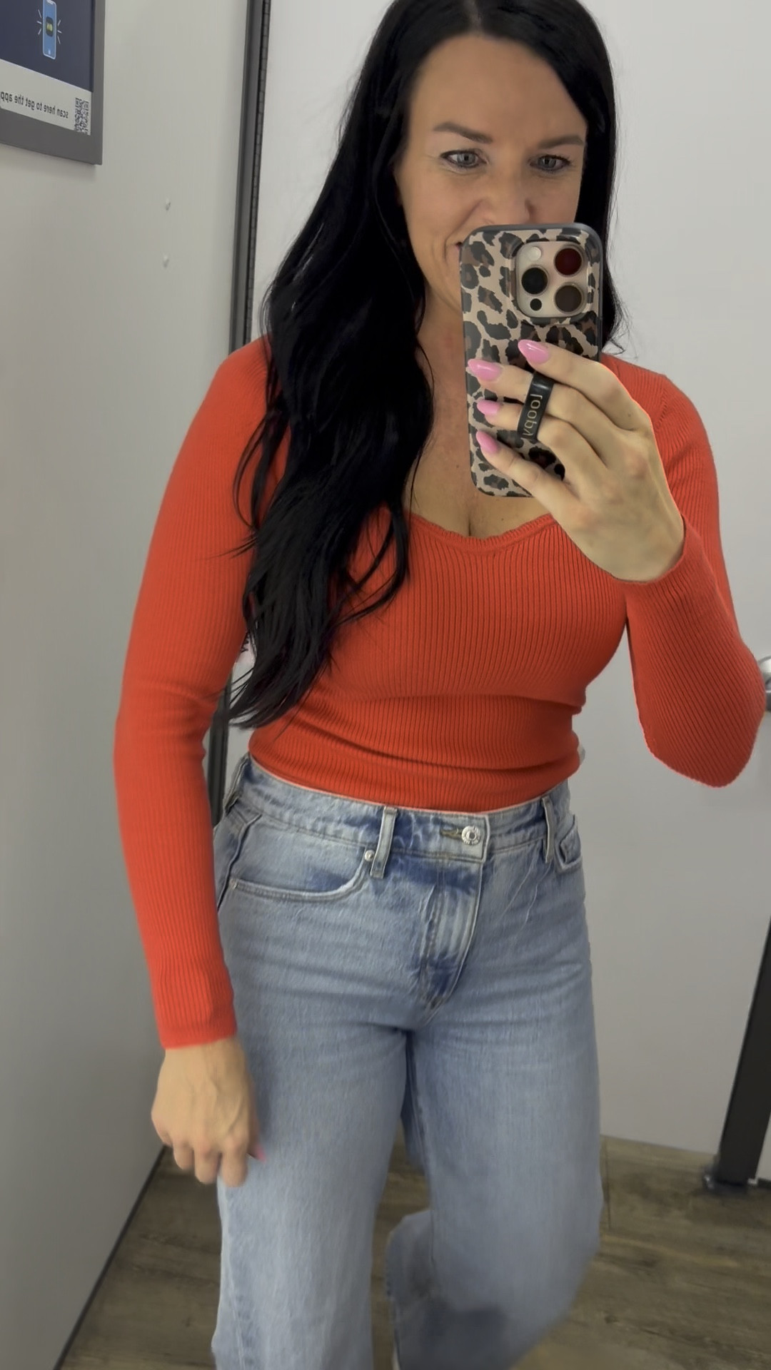 Old Navy sweetheart ribbed long sleeve top comes in 7 colors in regular, tall and petite sizes. I am in my normal size S.

(The jeans are Loft wide leg jeans. This wash is light and isn’t available anymore but they sell in a darker medium wash now, and often update restocks with new washes/ colors.)


#LTKSaleAlert #LTKOver40 #LTKWatchNow