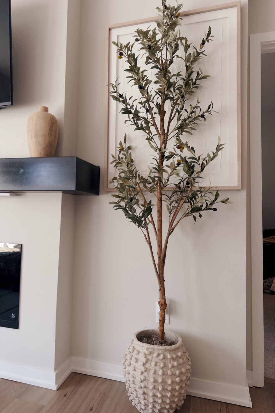 Faux olive tree :) 

#LTKfindsunder50 #LTKfindsunder100 #LTKhome