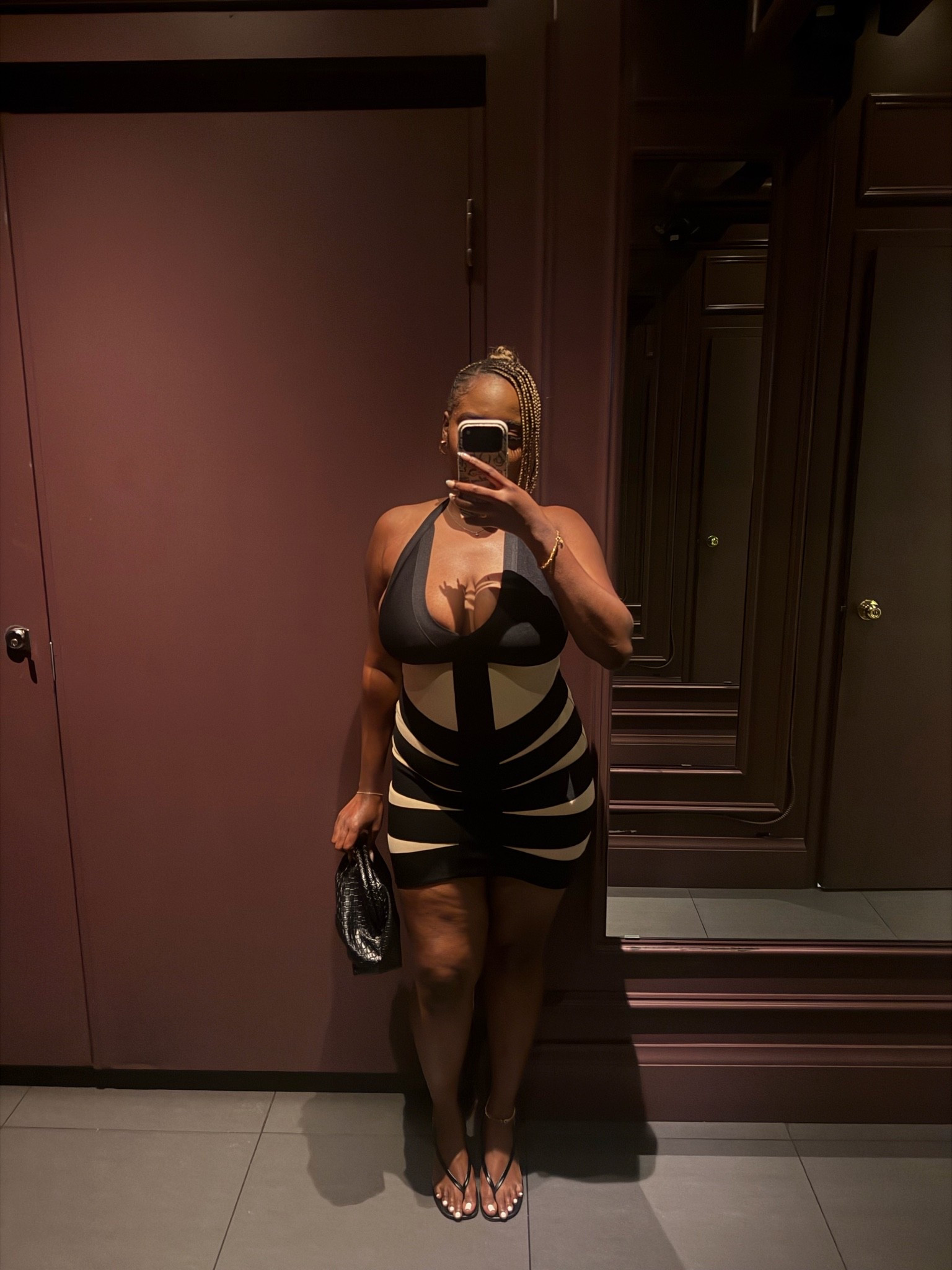 first time wearing a bandage dress. I’m obsessed 🖤

#LTKcanada #LTKsummer #LTKdresses