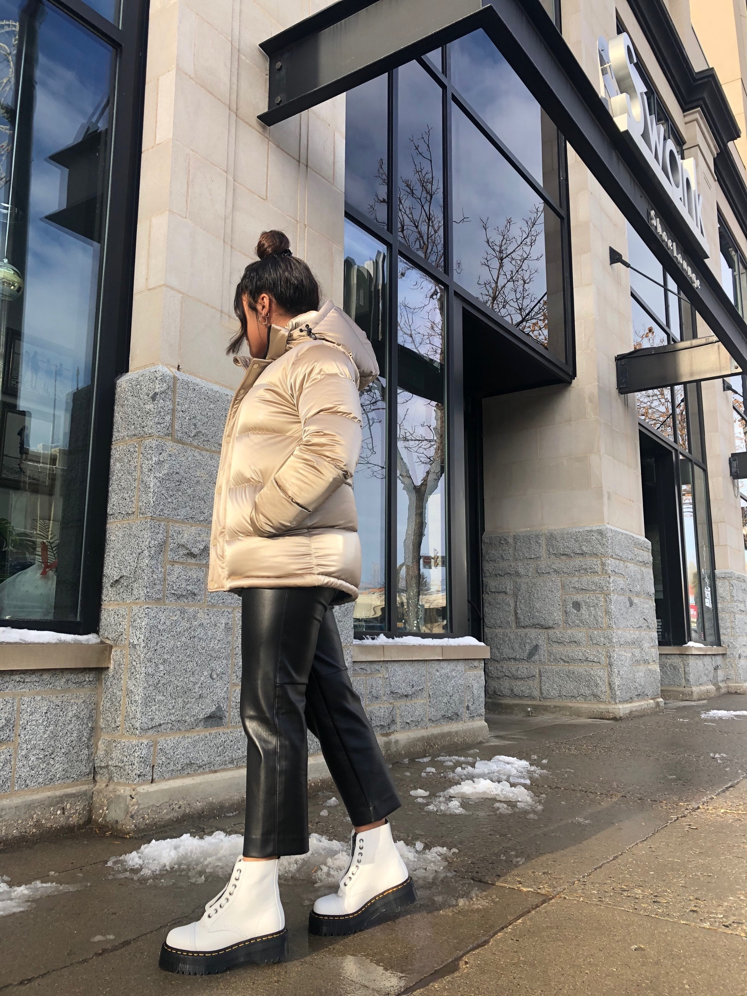 Winter fit ❄️👢 #LTKfashion #wintercoat #winteroutfit #leatherpants #SuperPuff #Aritzia #Docmartens 