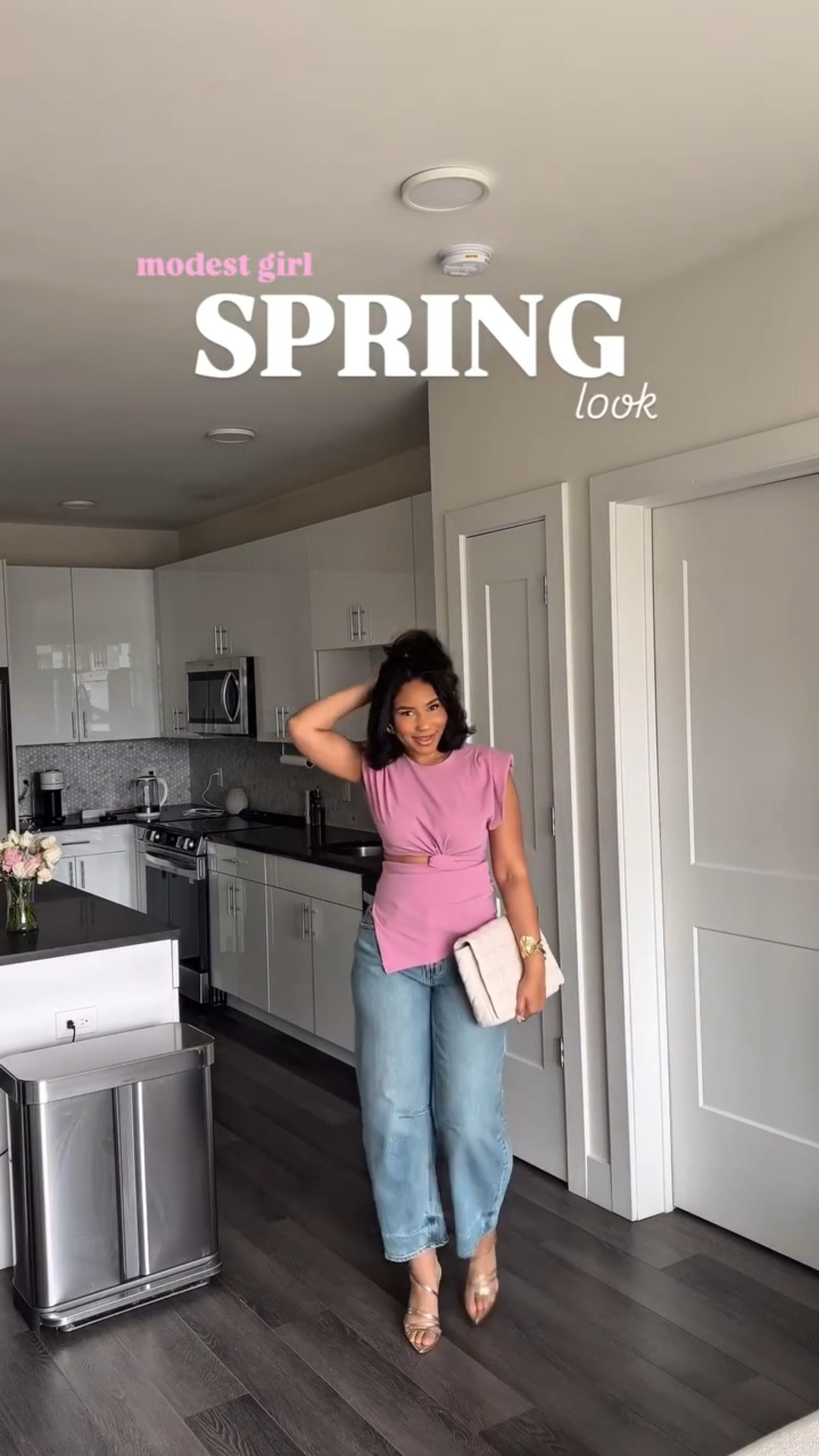 A little spring look 💁🏽‍♀️
Zara mini dress: 3644/313 
 