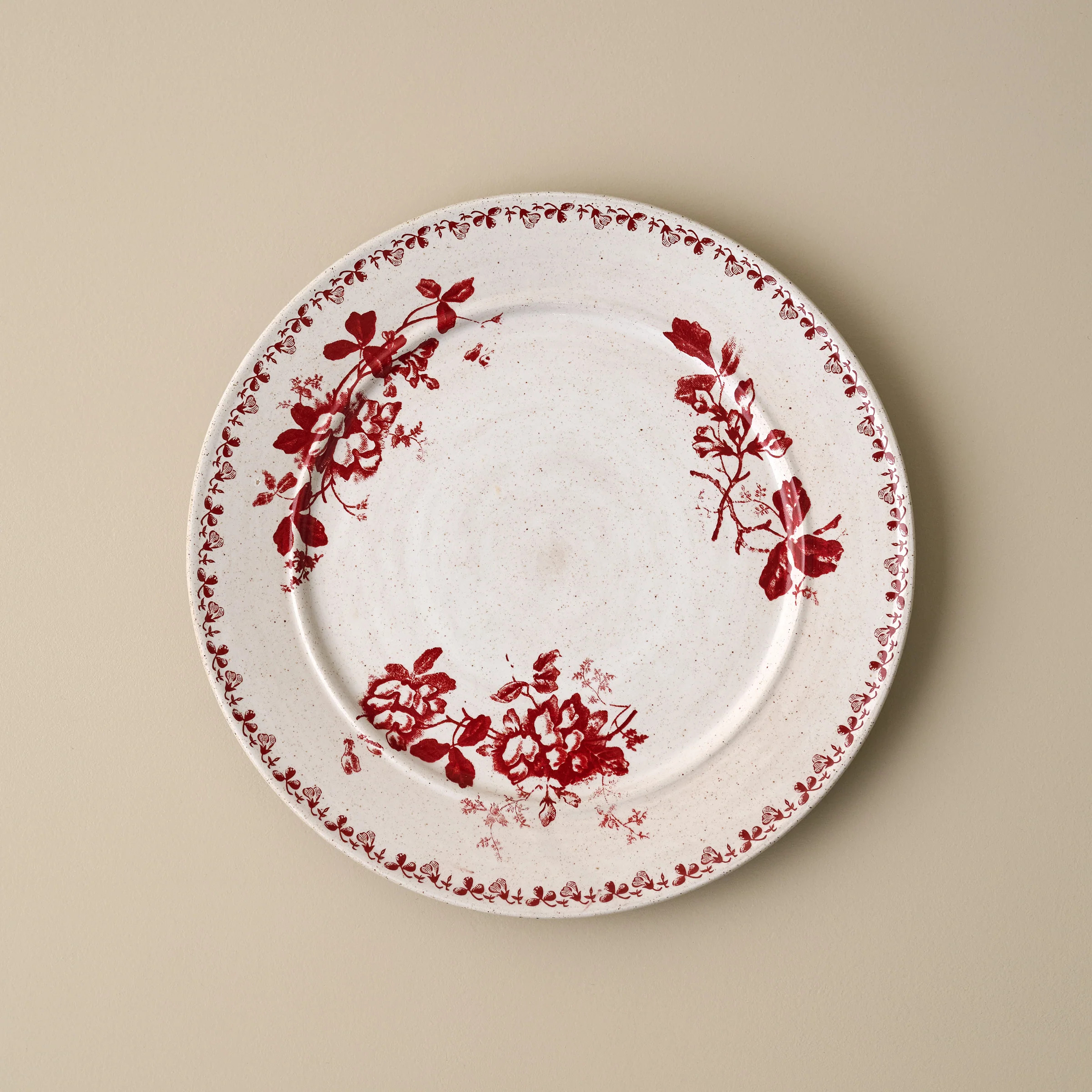 Heirloom Garden Scarlett Floral Plate | Magnolia