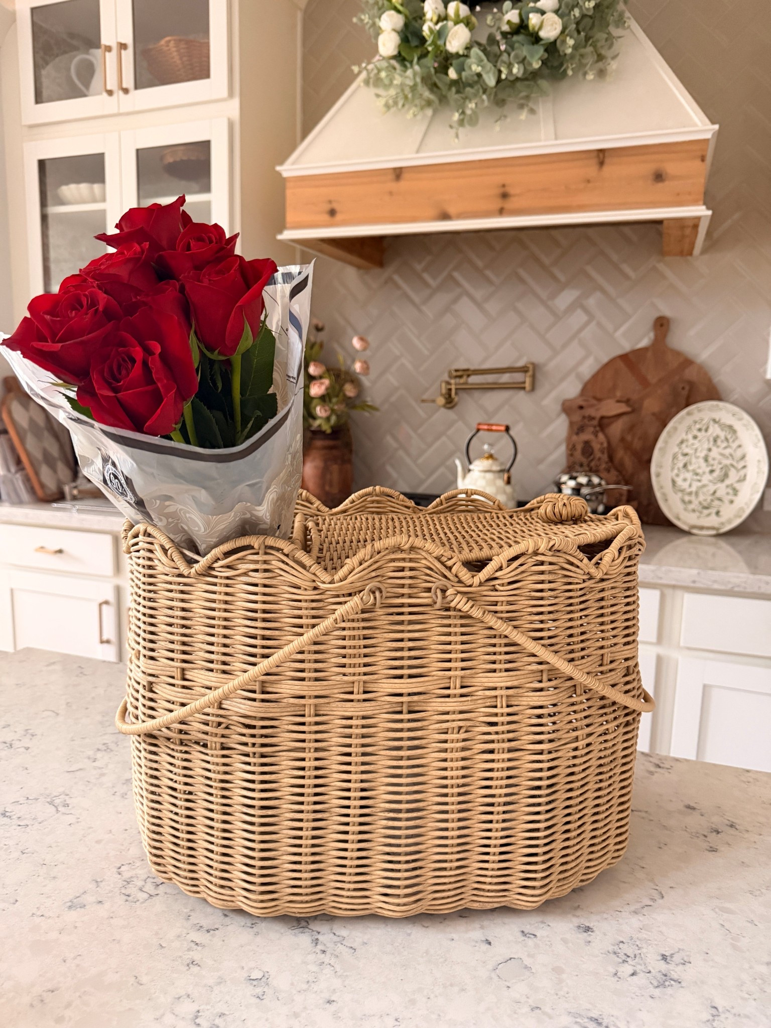 Walmart picnic find you need 🤍

This Better Homes & Gardens picnic basket is perfect for picnics, outdoor gatherings, and summer hosting. The woven design gives it that vintage, cottagecore feel.

Keywords people search for:
picnic basket
woven basket
Walmart home decor
outdoor entertaining
summer picnic ideas
hosting essentials
gift ideas

#LTKSeasonal #LTKHome