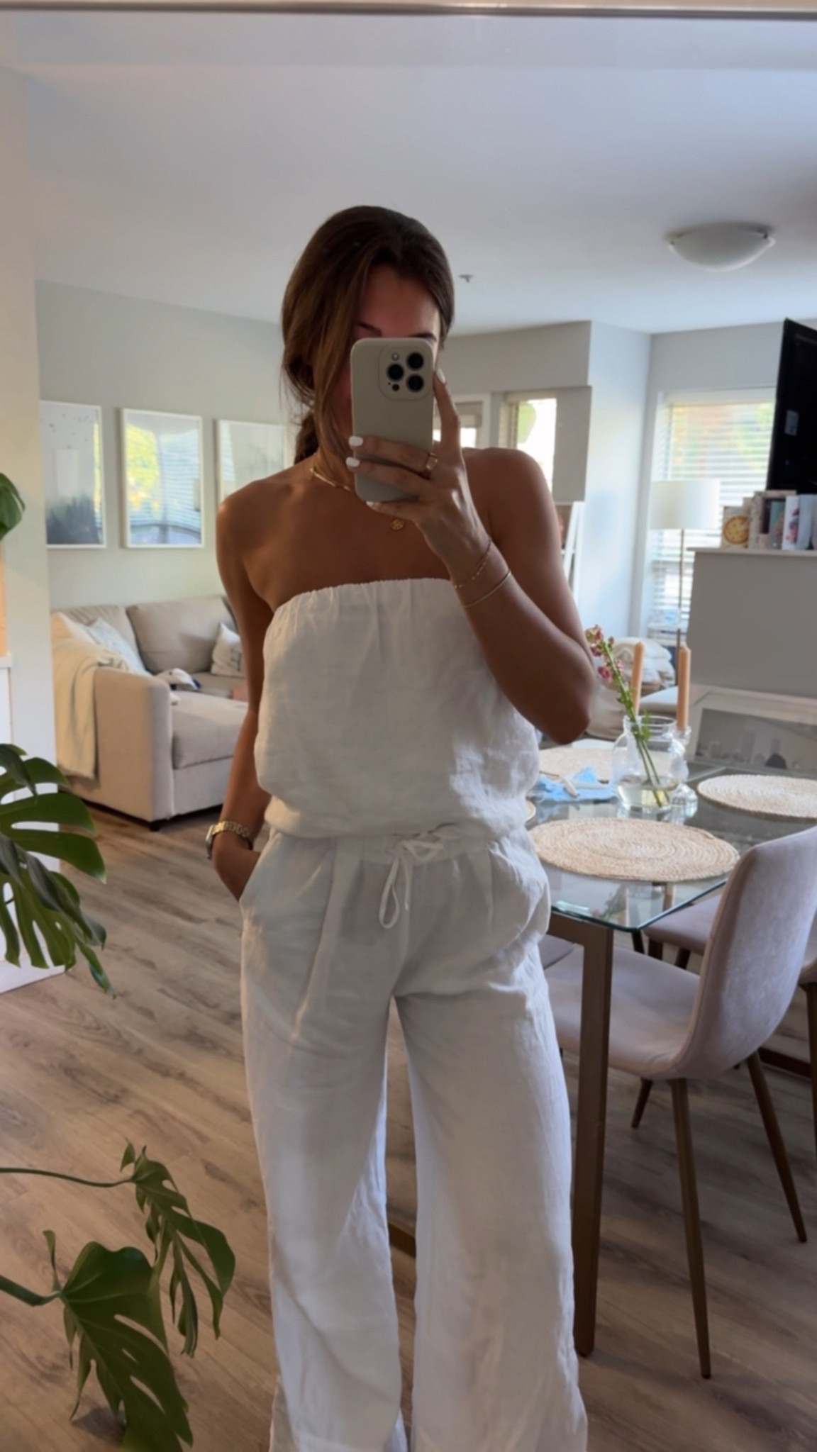 love a white linen fit 🐚