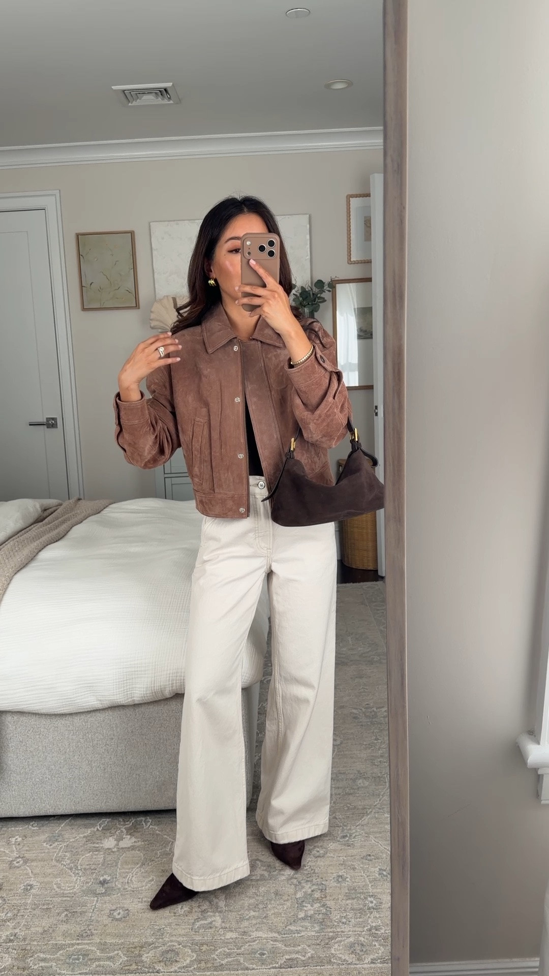 • $99 suede jacket XS boxier wider structured fit
• Abercrombie jeans 24 short waist runs loose relaxed fit
• tank top with built in bra xxs
• heels 5.5

Fall jackets , petite jeans

#LTKPetite #LTKSeasonal
