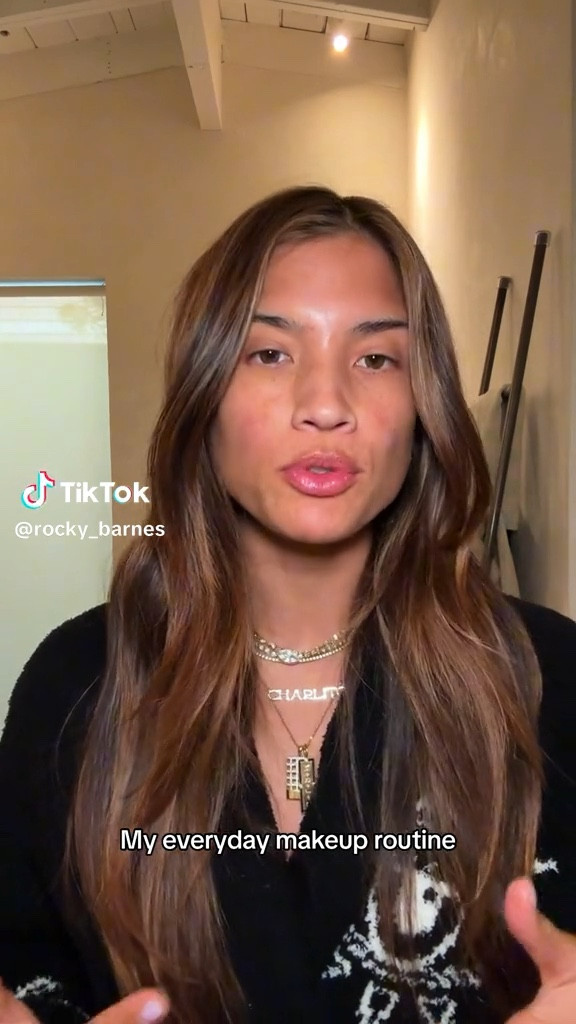 My every day make up routine! Using Tom Ford, Westman Atelier, Smashbox and more

#LTKVideo #LTKGiftGuide #LTKbeauty