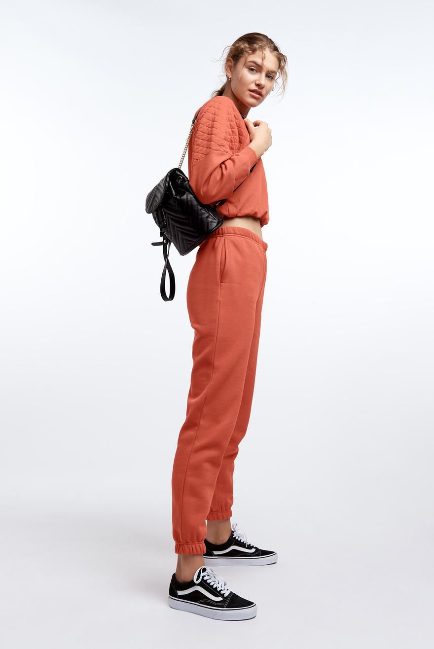 Basic sweatpants 24.99 EUR, Sweatpants - Kleider und Mode online - Gina Tricot | Gina Tricot SE