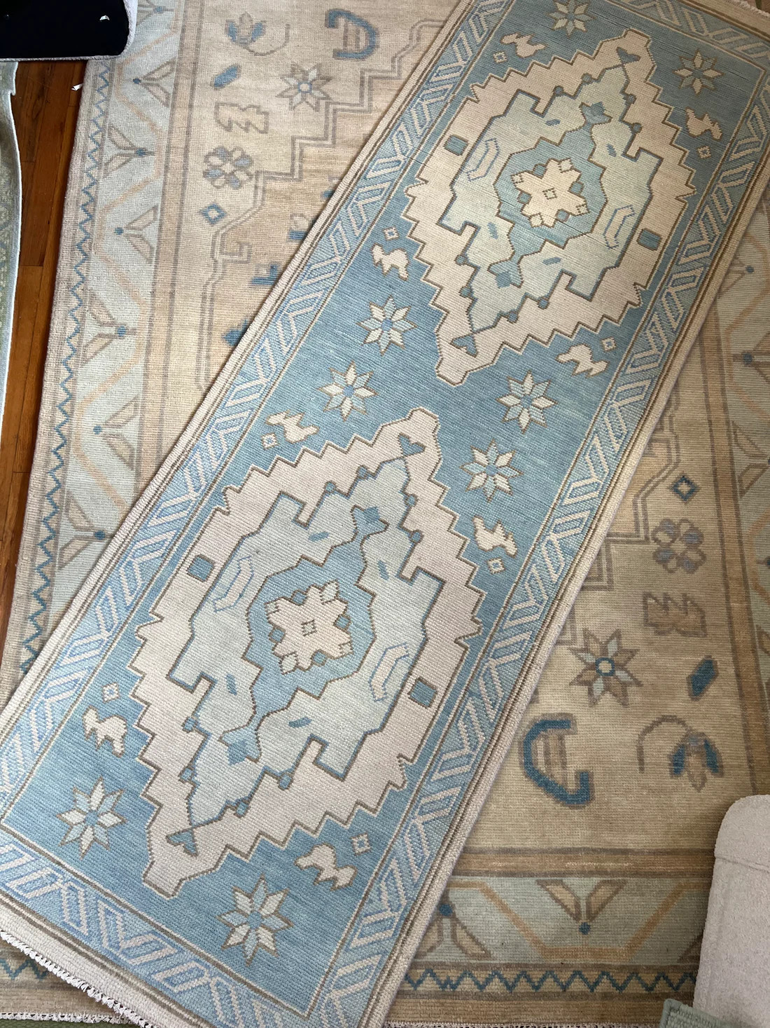 Under Toe | English Village Lane