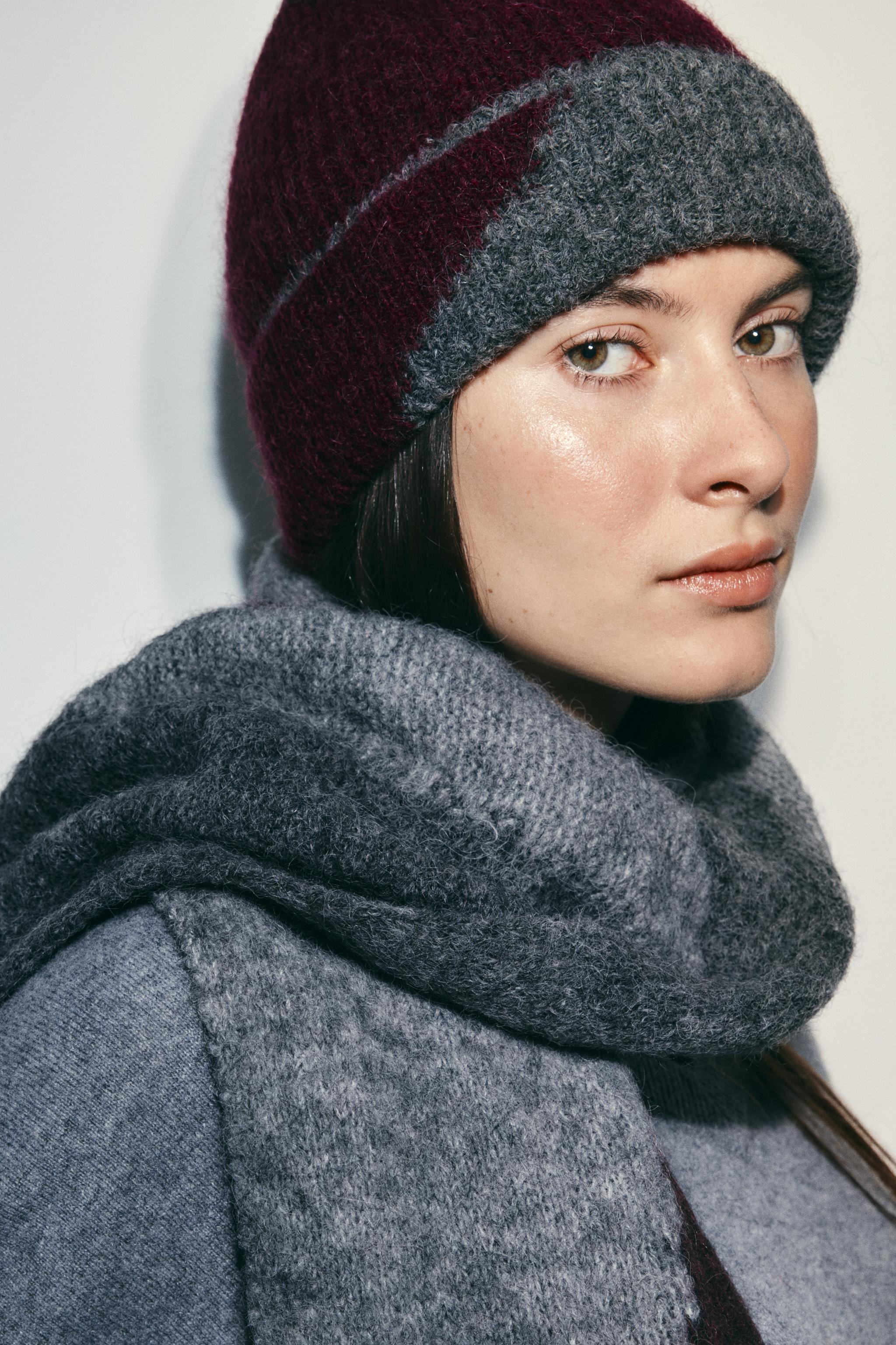 PRINTED KNIT SCARF | Zara UK