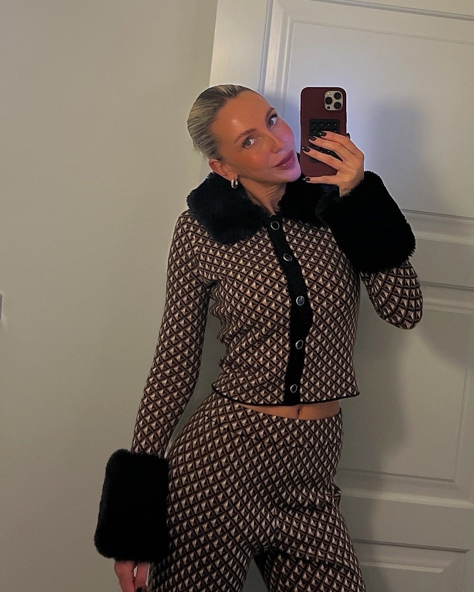 Perfect holiday outfit 

#LTKholiday #LTKcanada #LTKwinter