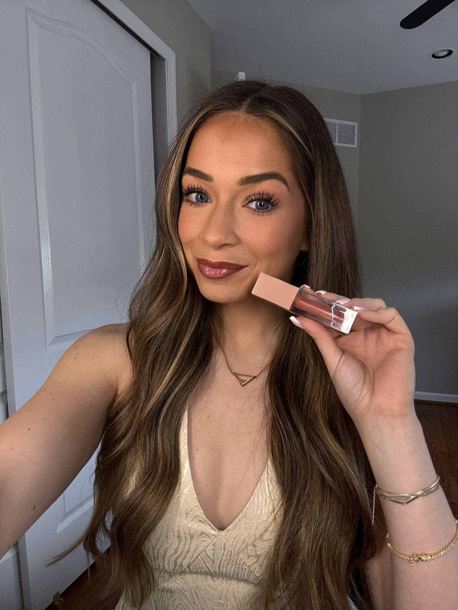 #ad a lip combo is the secret for making your 5 minute makeup look, wayyyy more elevated! @target @maybelline @targetstyle #Target #TargetPartner #MaybellinePartner @SHOP.LTK #liketkit https://liketk.it/6cPh4