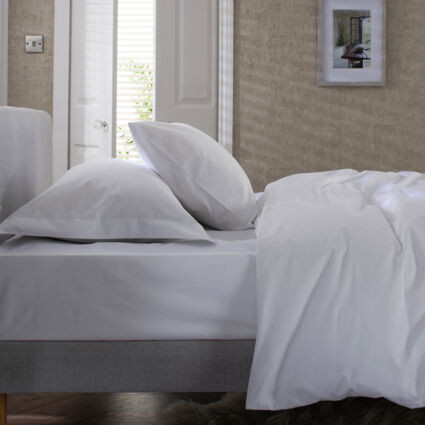 Double White Savoy Fitted Sheet 400TC | TK Maxx