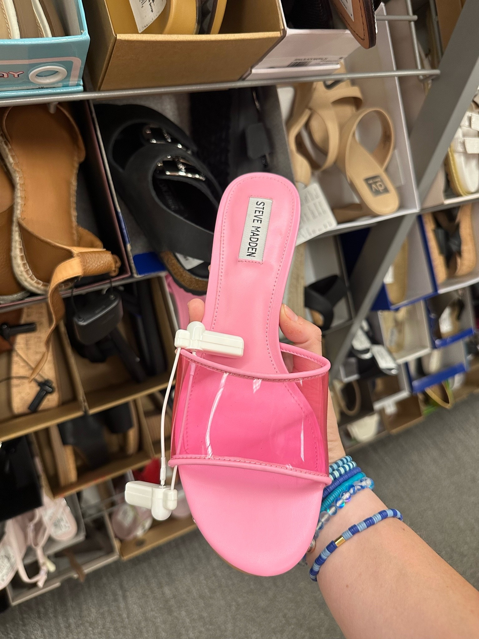 Love these pink Steve Madden heels! These are so fun for summer! They range from sizes 5-11 & they’re on sale for $38!