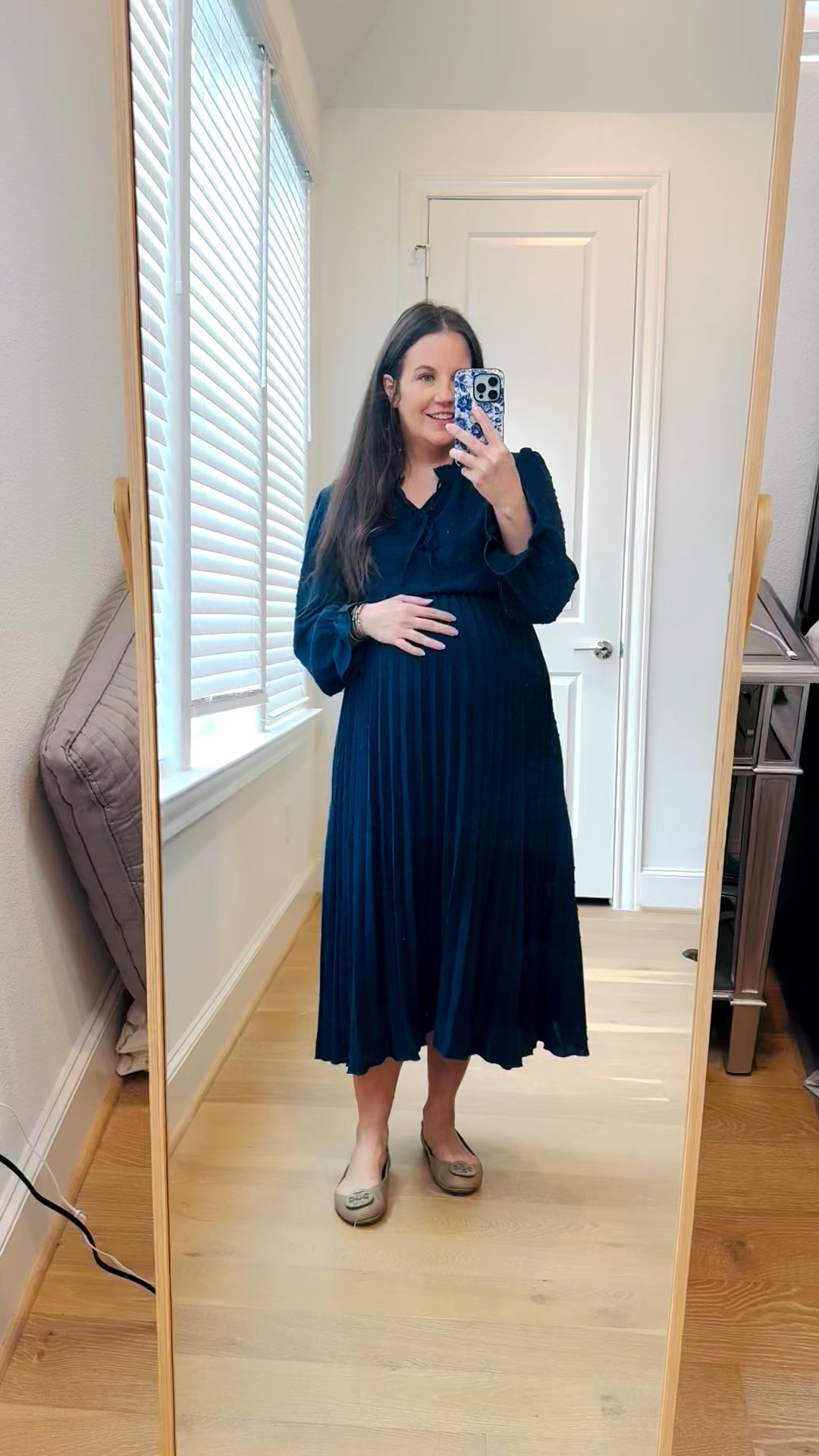 If you need a polished work outfit that transitions perfectly from a fall outfit to a winter outfit, this navy blue long-sleeved midi dress is such a good find. It’s comfortable, bump-friendly, and one of my favorite maternity and non-maternity outfit options for days at the office.

The fit is super flattering, and the quality is amazing for the price—another reason I love sharing my best Amazon Fashion finds. This dress works beautifully as everyday work wear and easily doubles as an elegant office dress you can layer with a trench, blazer, or long cardigan.

Simple, chic, and perfect for the season. Linking it below!

#LTKBump #LTKWorkwear #LTKSeasonal