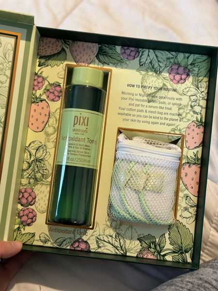 PR package from Pixi and their Antioxidant Tonic