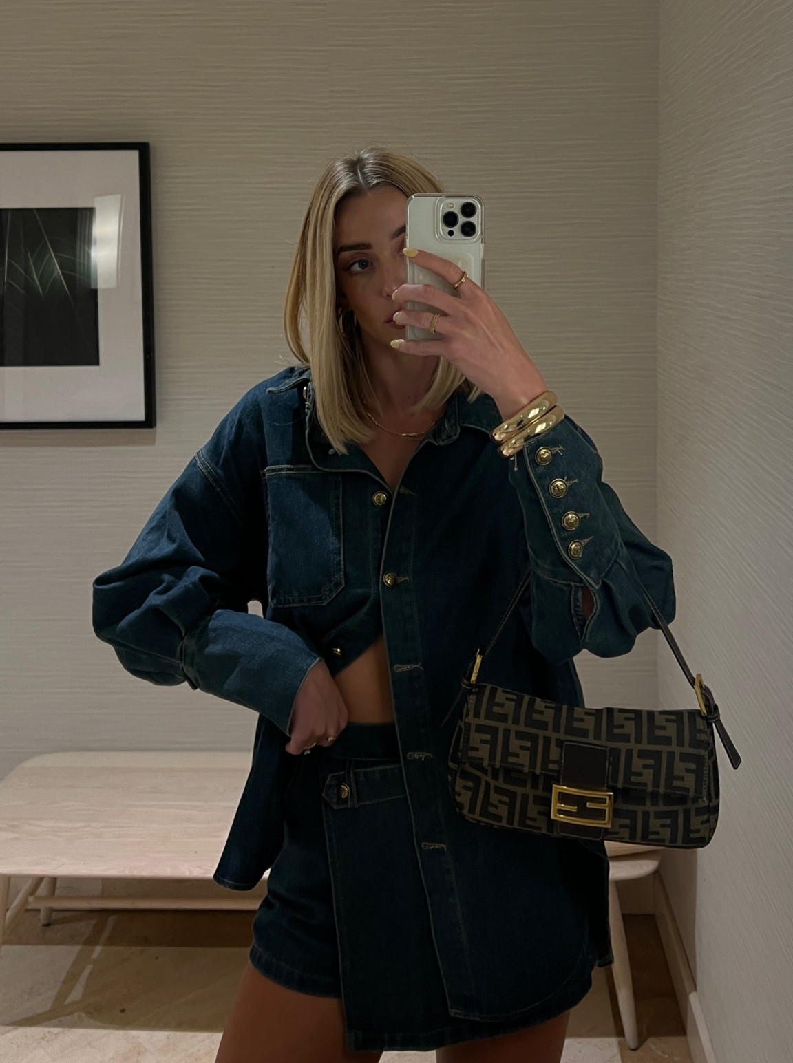 Storets set: wearing size small