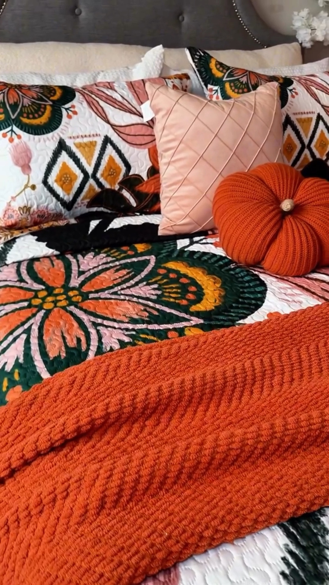 I finally found a boho floral quilt set that’s actually soft cozy and cute… my bedroom feels like a whole new space now🌸

✨Check profile and pinned comment for details on how to purchase 🌴🌸

#cozybedroom
#bohodecor
#quiltset
#bedroomupgrade
#homeaesthetic

#LTKHome #LTKMothersDay