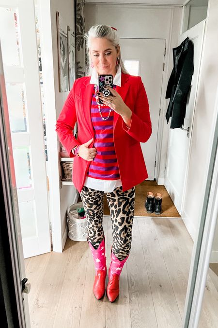 Ootd - Saturday. Bright red H&M blazer, red and purple striped t-shirt (Piombo), white buttondown Oxford shirt, pearl necklace, leopard print leggings and pink and red cowboy boots (Ramijntje x DWRS).

#LTKgift 

#LTKstyletip #LTKmidsize #LTKover40