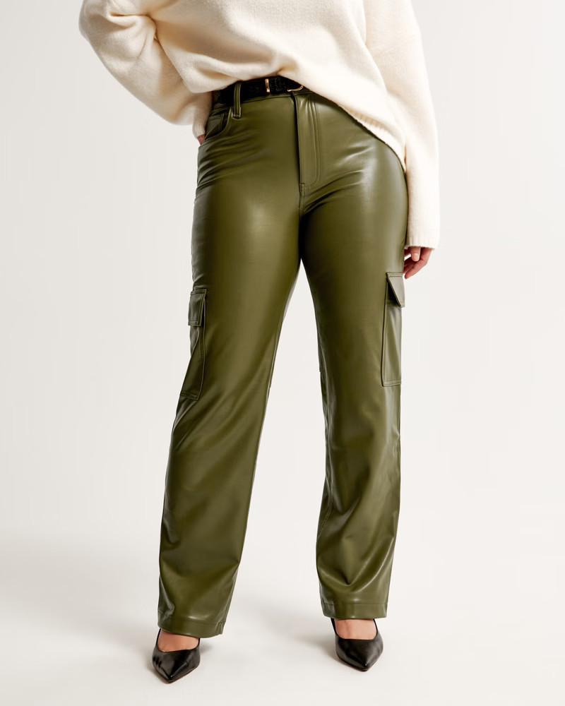 Women's Curve Love Vegan Leather Cargo 90s Relaxed Pant | Women's Bottoms | Abercrombie.com | Abercrombie & Fitch (US)