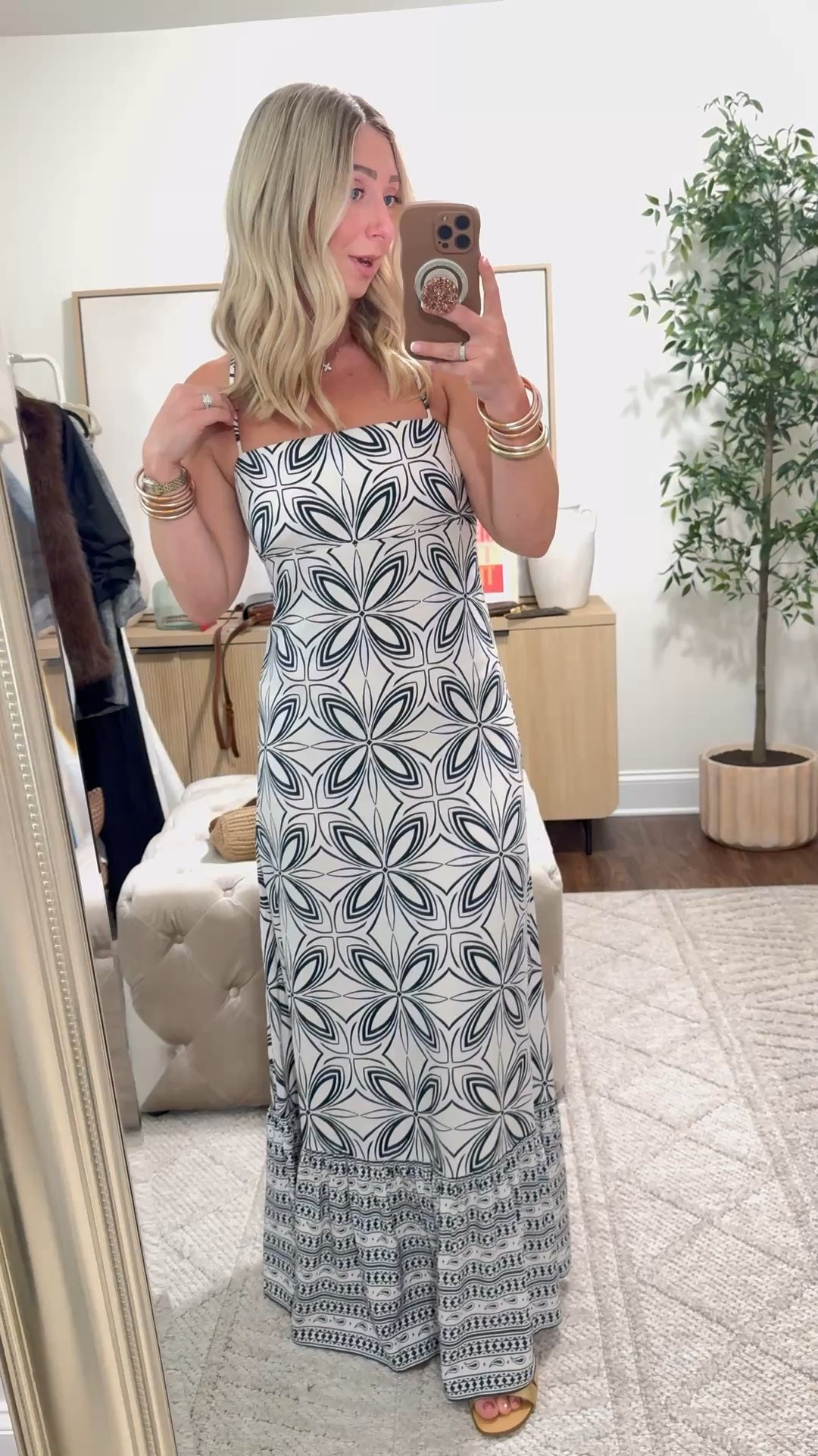 The most stunning maxi dress under $50! ❤️ Size small, TTS, would need to be hemmed if you’re short (I’m 5’4”)

Dresses, maxi dresses, target new arrivals 

#LTKPetite #LTKdayinmylife #LTKvlog