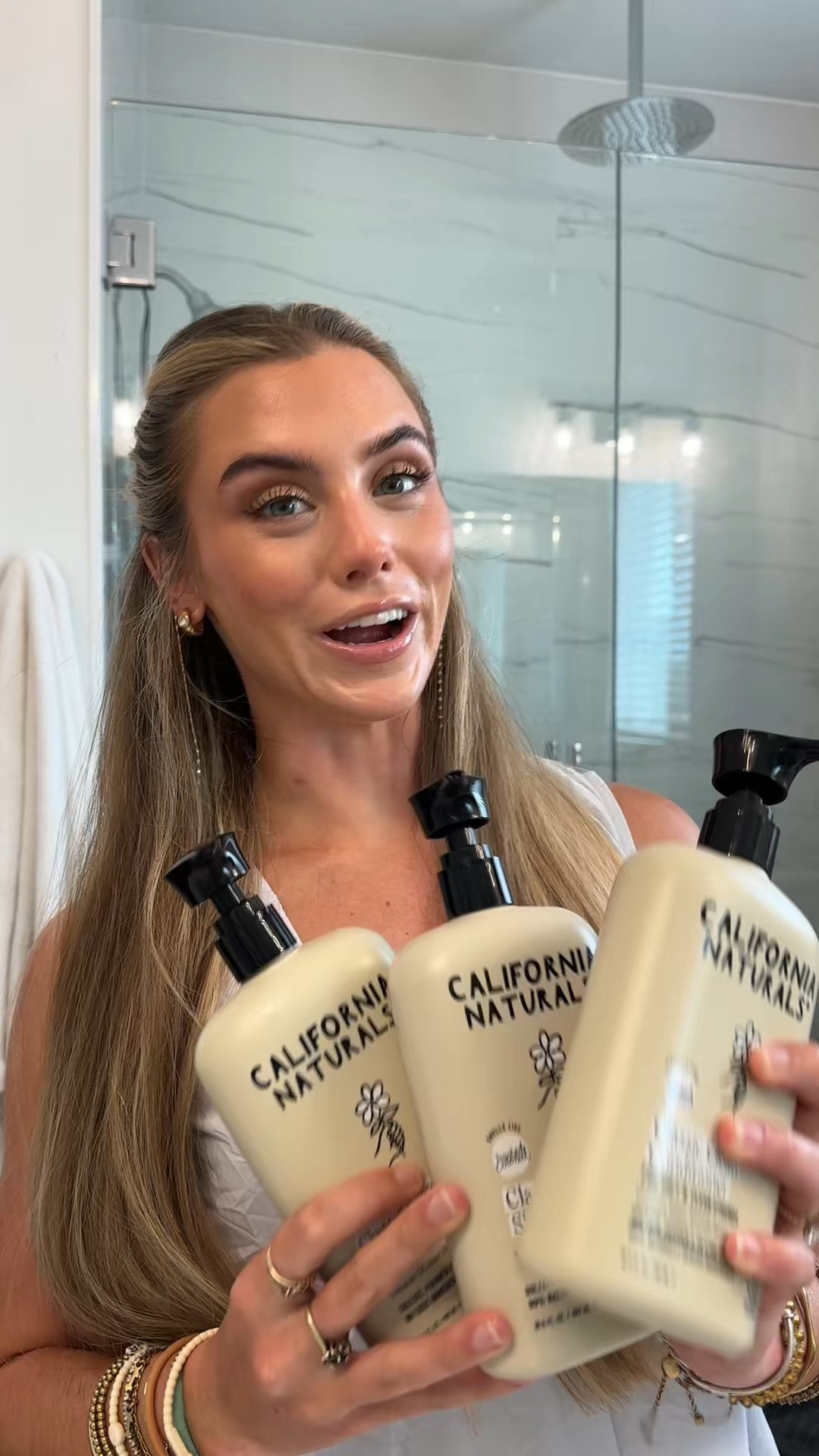 I always talk about scent matching when relating to your body wash to body oil and lotions but I’ve never tried scent matching with your shampoo to conditioner to body wash 🤭 this is the California Naturals Classic Clean Collection and the toasted coconut fragrance is everything I wish to smell like during the summer!! From the clean ingredients to the rich later this trio has it going on! 

#californianaturals #cleanbeauty #scentmatching #bodycare #unsexyproducts

#LTKgrwm #LTKselfcare #LTKBeauty