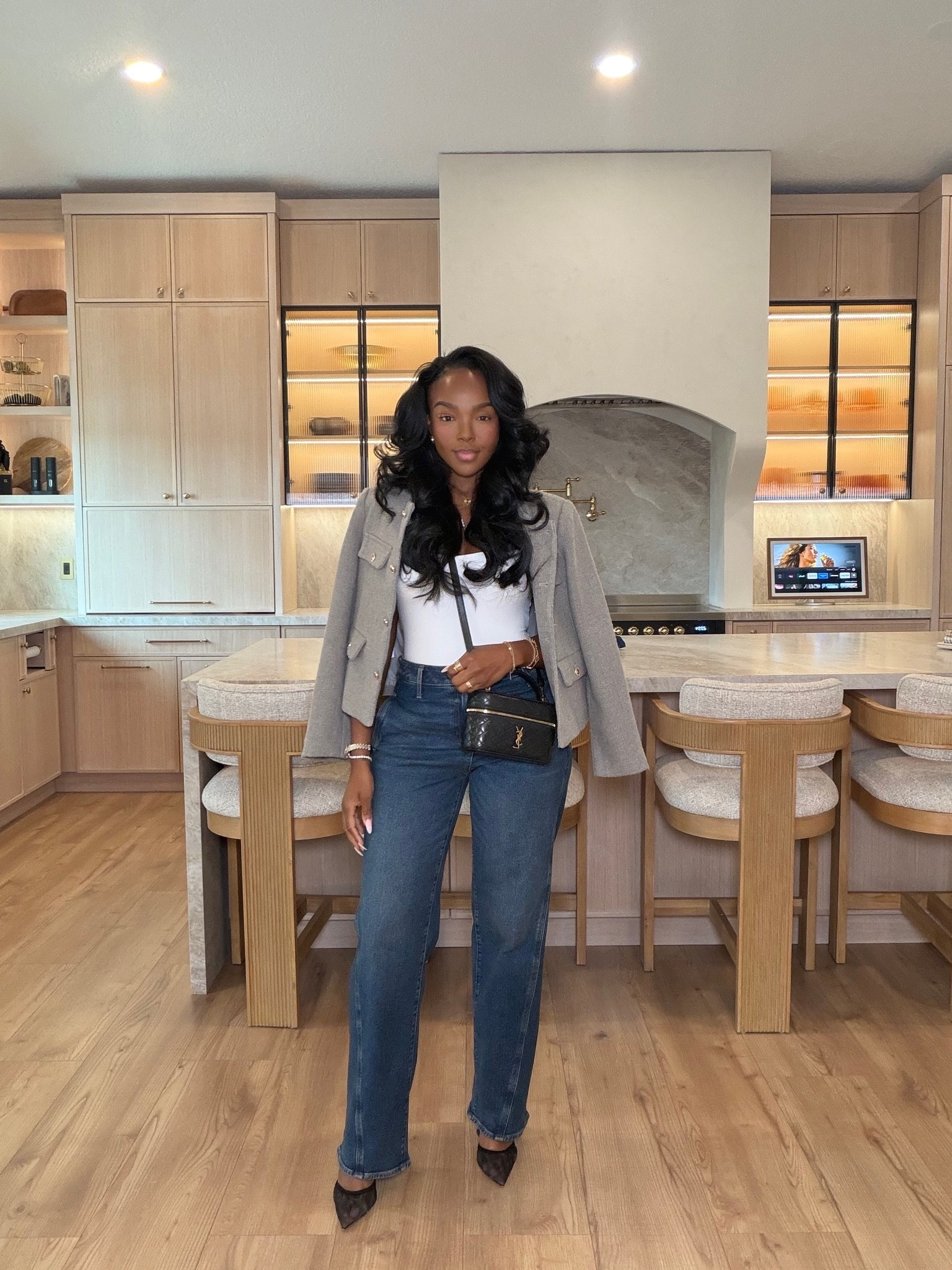 Scroll to shop! ✨ Everything
 from this look is linked below. 👇🏽    Wearing: Size Small | 5’4” | 140 lbs  
📲   Download the FREE LTK app & follow me (@kirasfashionfinds) to shop all my daily finds.  #LTKootd #LTKPetite #LTKU