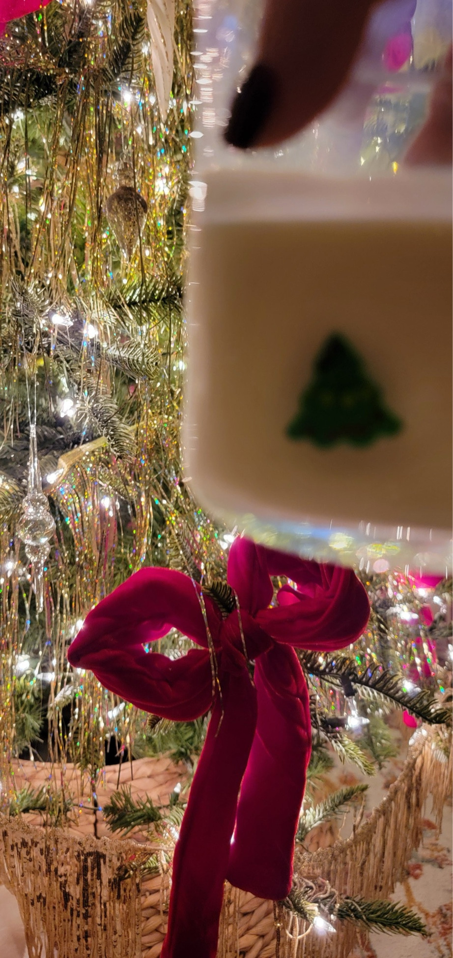 Christmas tree decor
Christmas lights 


#LTKSeasonal #LTKHoliday #LTKParties