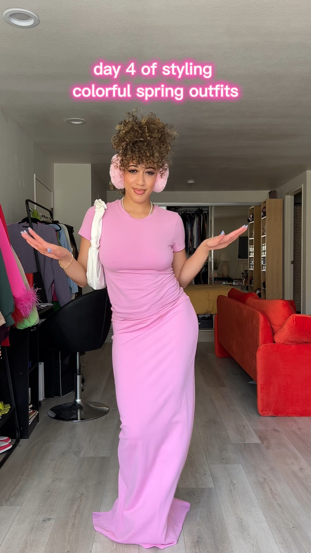 Feather top: Nadine MERABI
Satin mini skirt: Shein
Pink sunglasses: Lorvae
Cargo pants: Zara size 4
Pink flare pants: Zara size 4