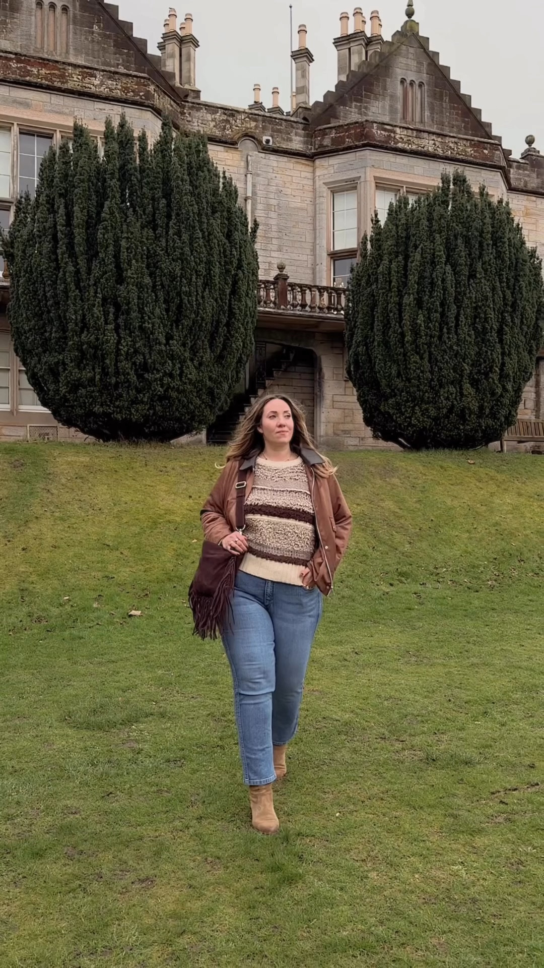 Werbung/ Heute hatten wir unseren ersten richtig vollen Tag in Edinburgh und haben uns ein Schloss angeschaut 🥹 Vibes sind einfach eine 10/10 und der passende Look von @bonprix darf da natürlich auch nicht fehlen. 

#LTKtravel #LTKeurope #LTKplussize