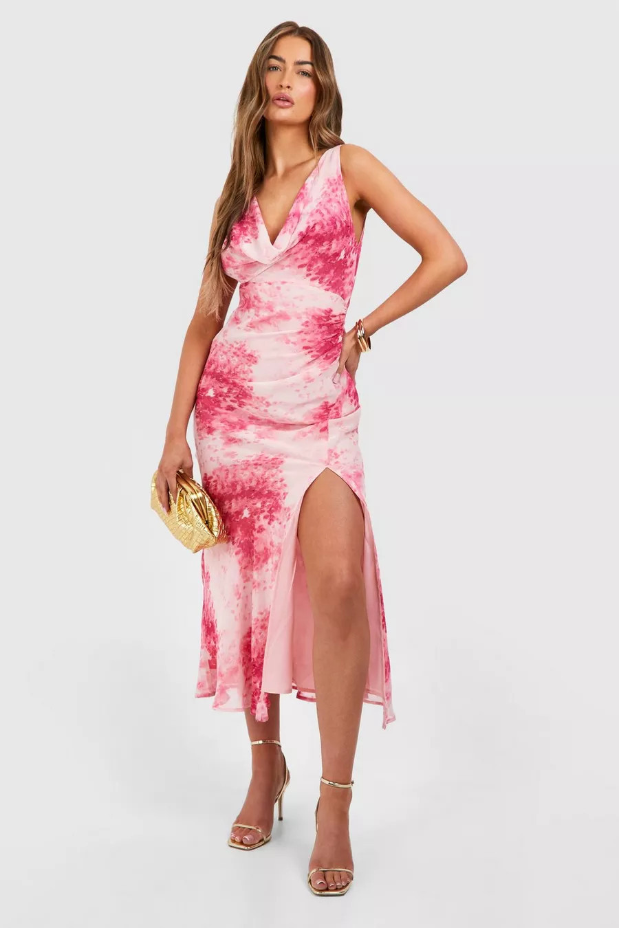 Robe mi-longue fleurie à col bénitier | Boohoo.com (FR)