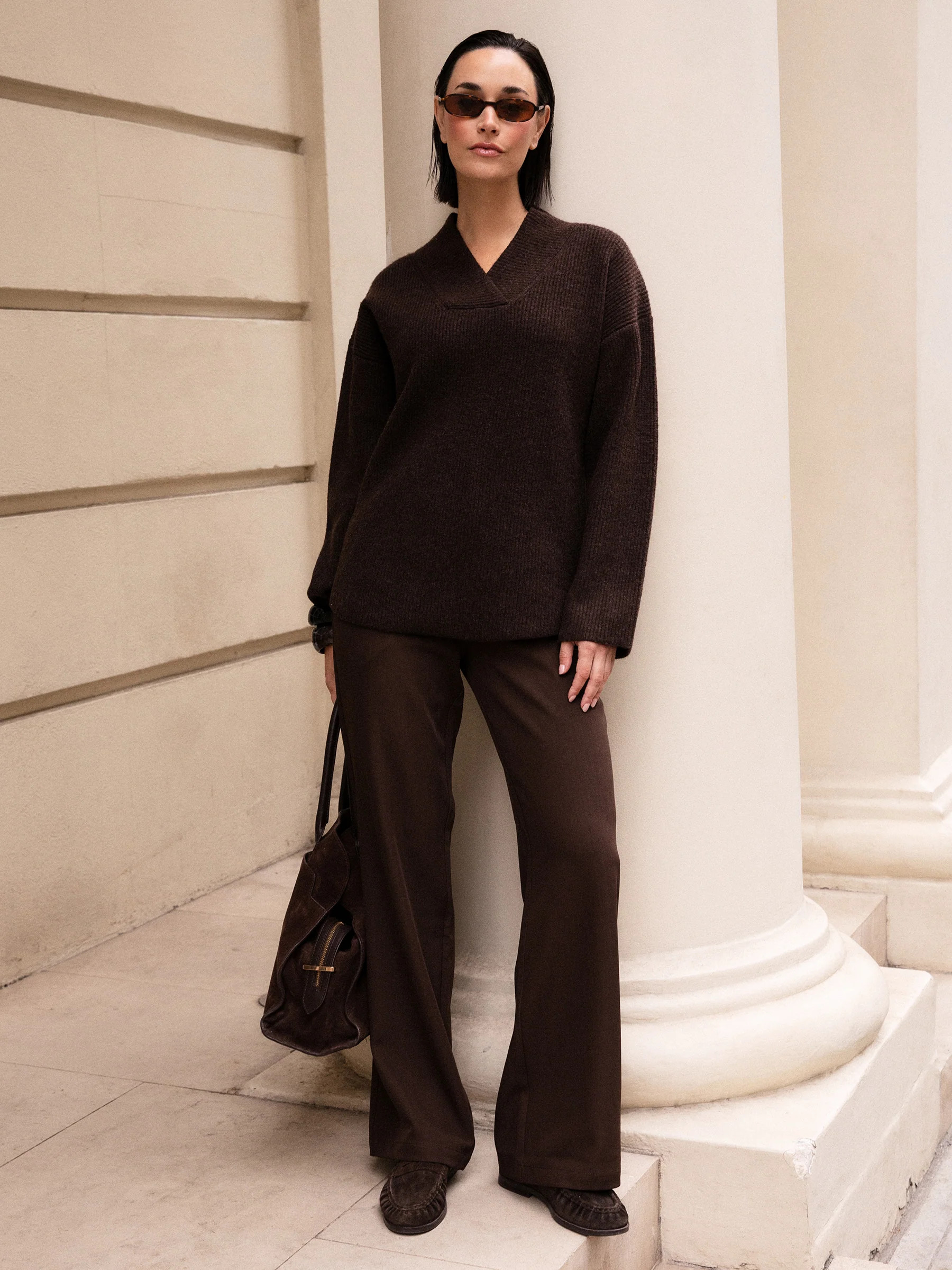 Briana Chunky V-Neck Knit Jumper - Chocolate | Pretty Lavish (UK)