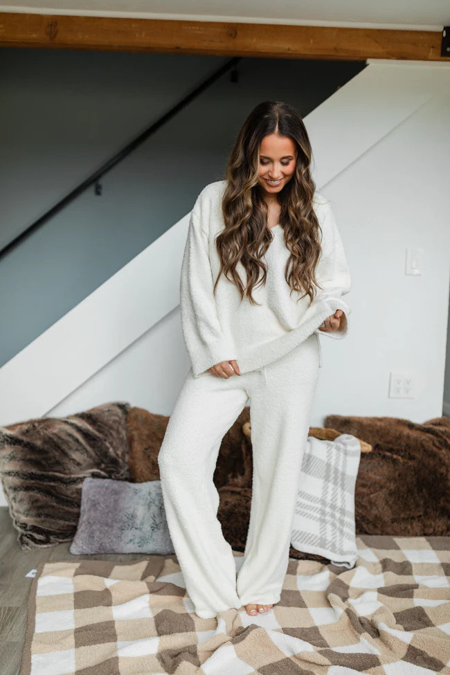 Dawn Ivory Fuzzy V-neck Sweater Emily Fauver X Pink Lily | Pink Lily