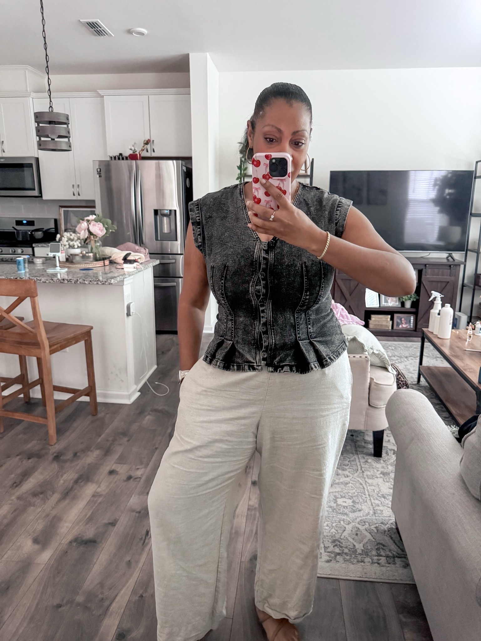 Loving this denim peplum vest I’m wearing a large but would size up to xl for more room in the bust. Thankfully it has a good amount of stretch.

#LTKootd #LTKMidsize