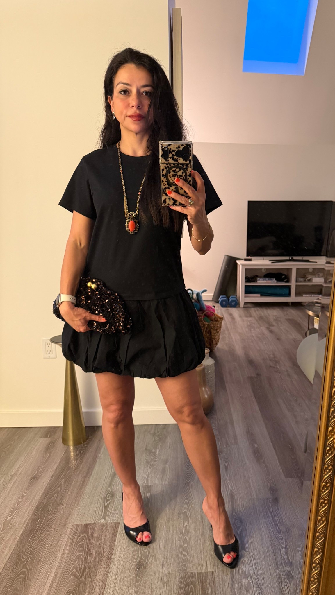 The cutest bubble dress ever and it’s so comfortable as a bonus💕I LOVE #springoutfit #datenightoutfit

#LTKootd