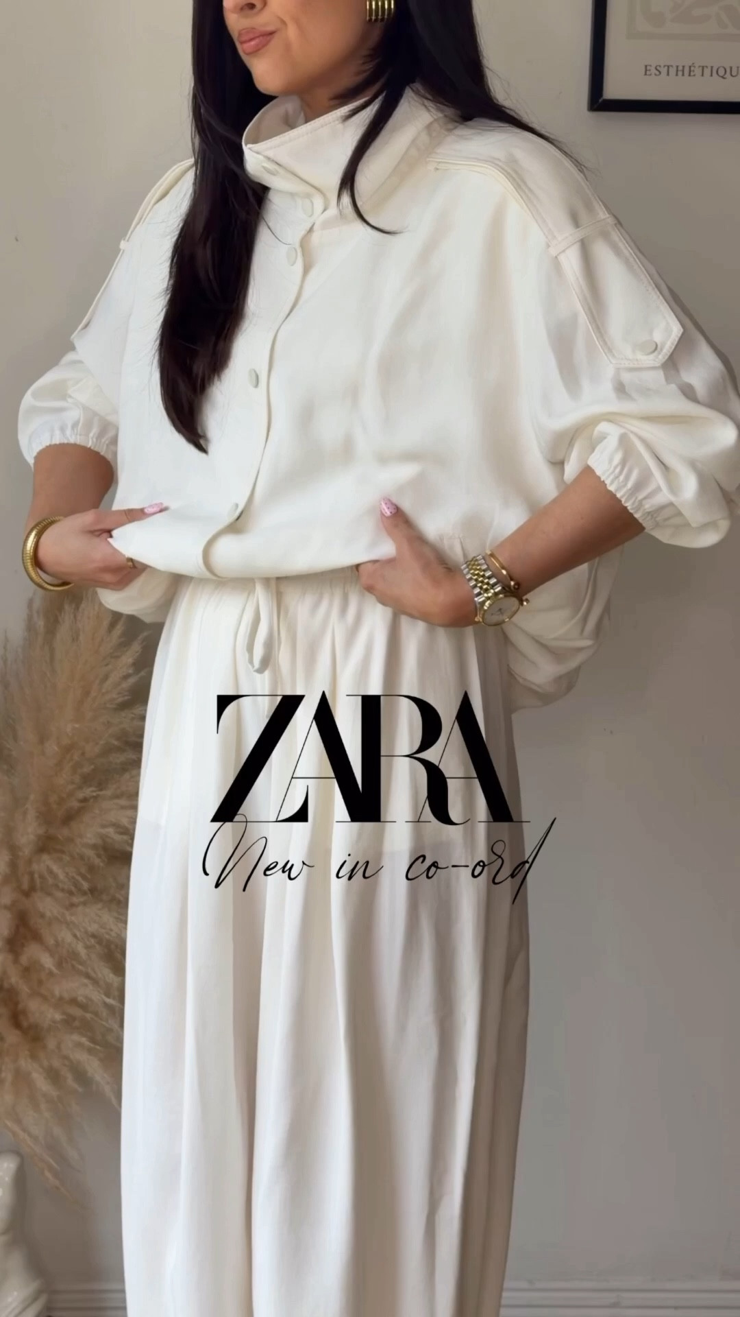 This new Zara co-ord is INCREDIBLE!! 🤍 out of stock currently in the UK 😭 but it keeps coming back in and out! 

#LTKeurope #LTKuk #LTKspring