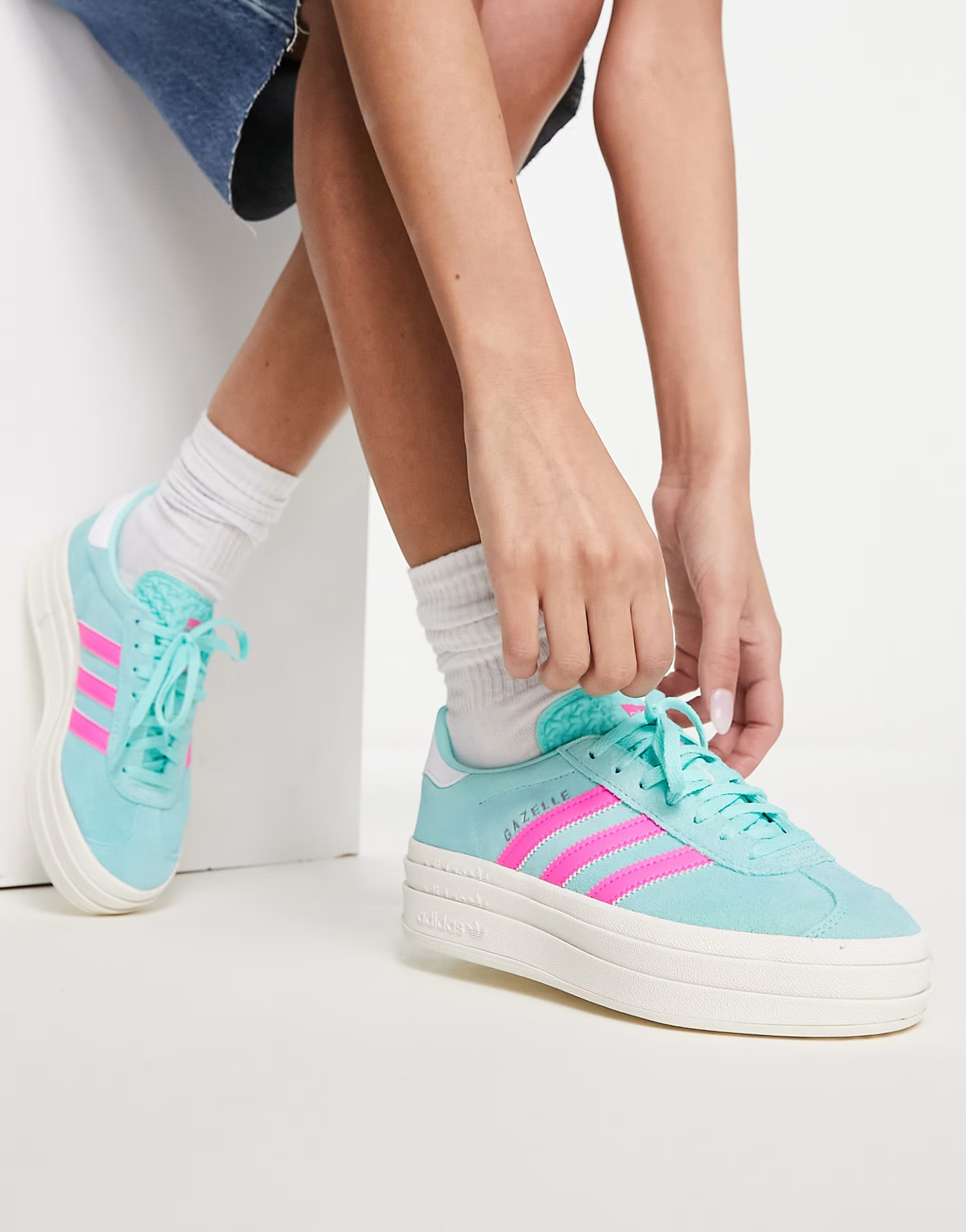 adidas Originals Gazelle - Bold - Sneakers met plateauzool in aqua blauw en roze | ASOS (Global)