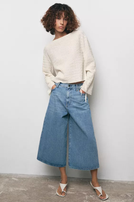 REGULAR FIT - BOAT NECK - NORMAL LENGTH - LONG SLEEVELong sleeve boat neck top. Textured fabric d... | Zara US