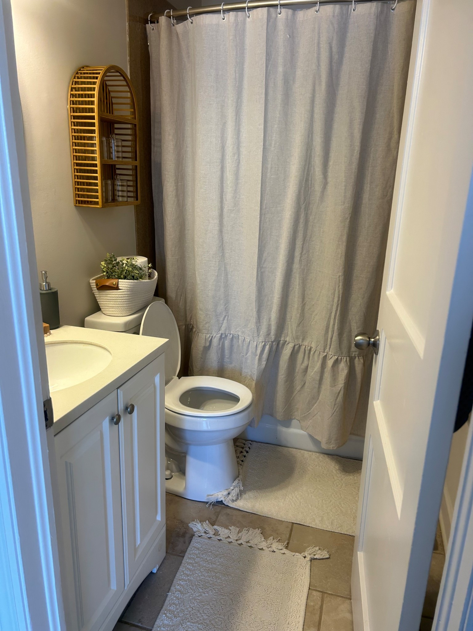 how I decorated my bathroom 🛁🫧🤍

#LTKHome #LTKStyleTip #LTKFindsUnder50