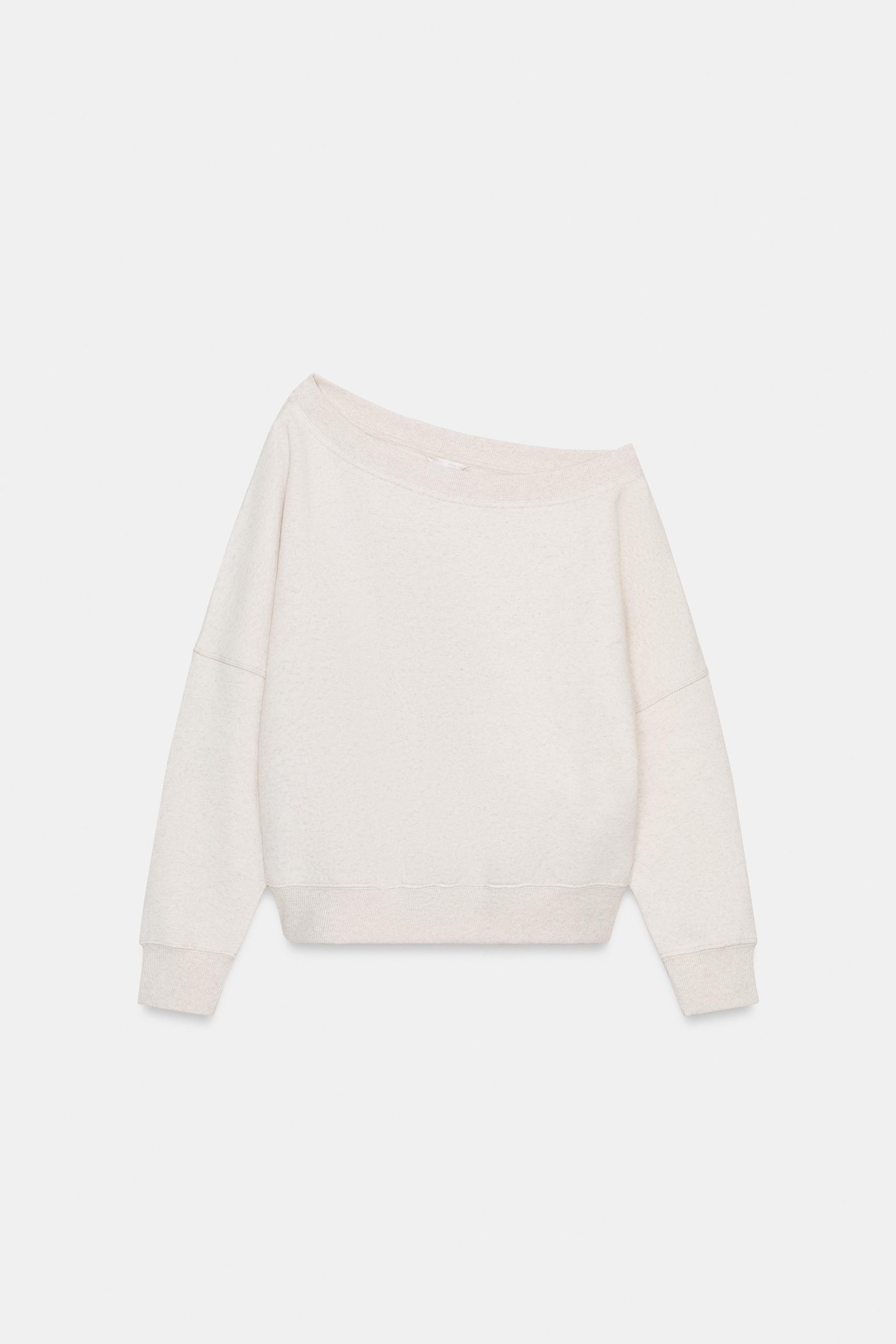 ASYMMETRIC PLUSH SWEATSHIRT | Zara UK