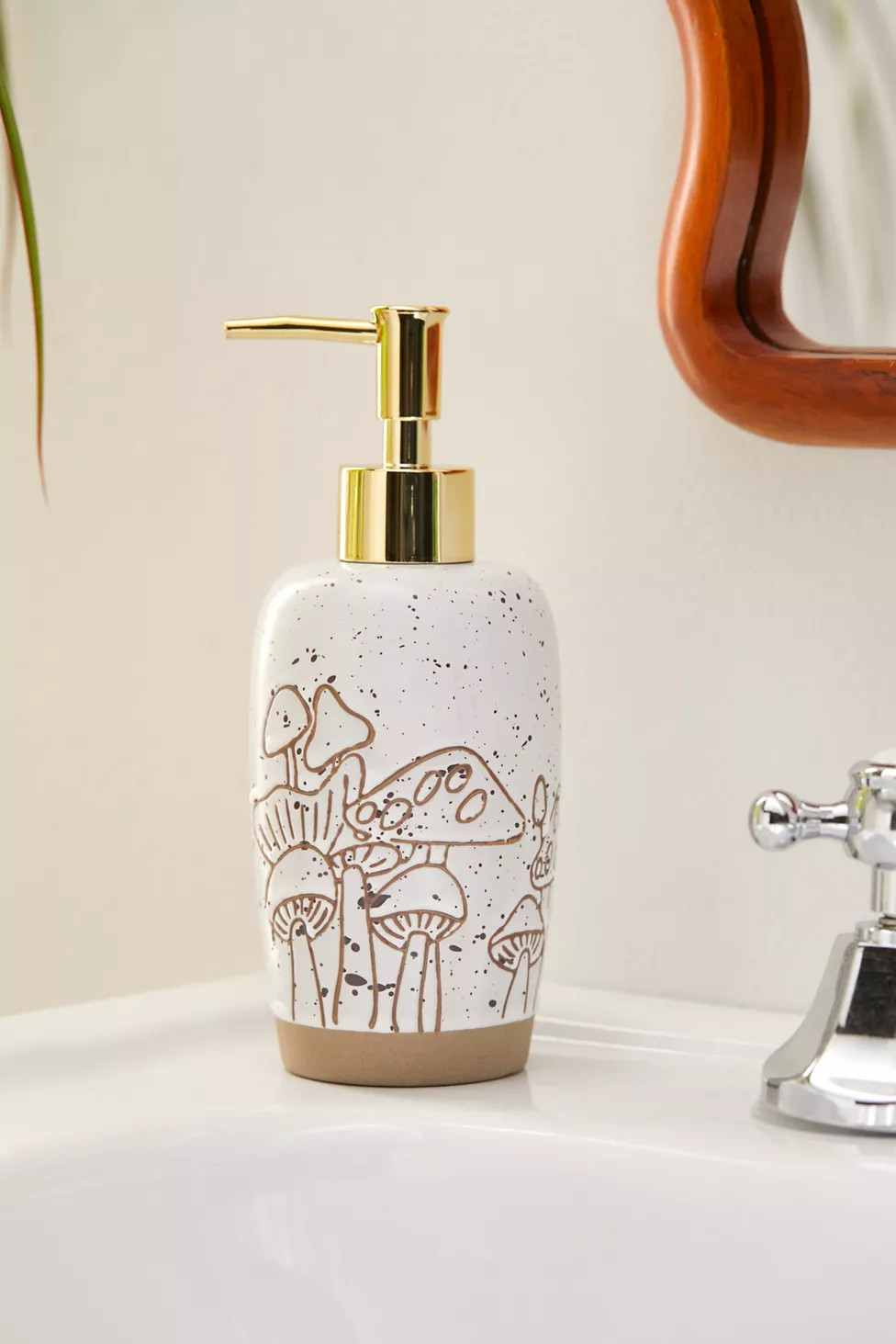 Mushroom Soap Dispenser | Urban Outfitters (US and RoW)