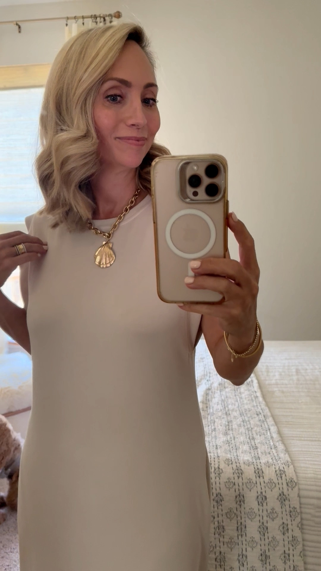 The most comfy dress that’s still chic ✨ Love the pockets + the arm cut that makes it feel elevated while staying effortless. Wearing a size small for reference (I’m 5’2”).  #dress #petite #comfystyle #effortlessstyle 

#LTKFindsUnder50 #LTKStyleTip #LTKOver40